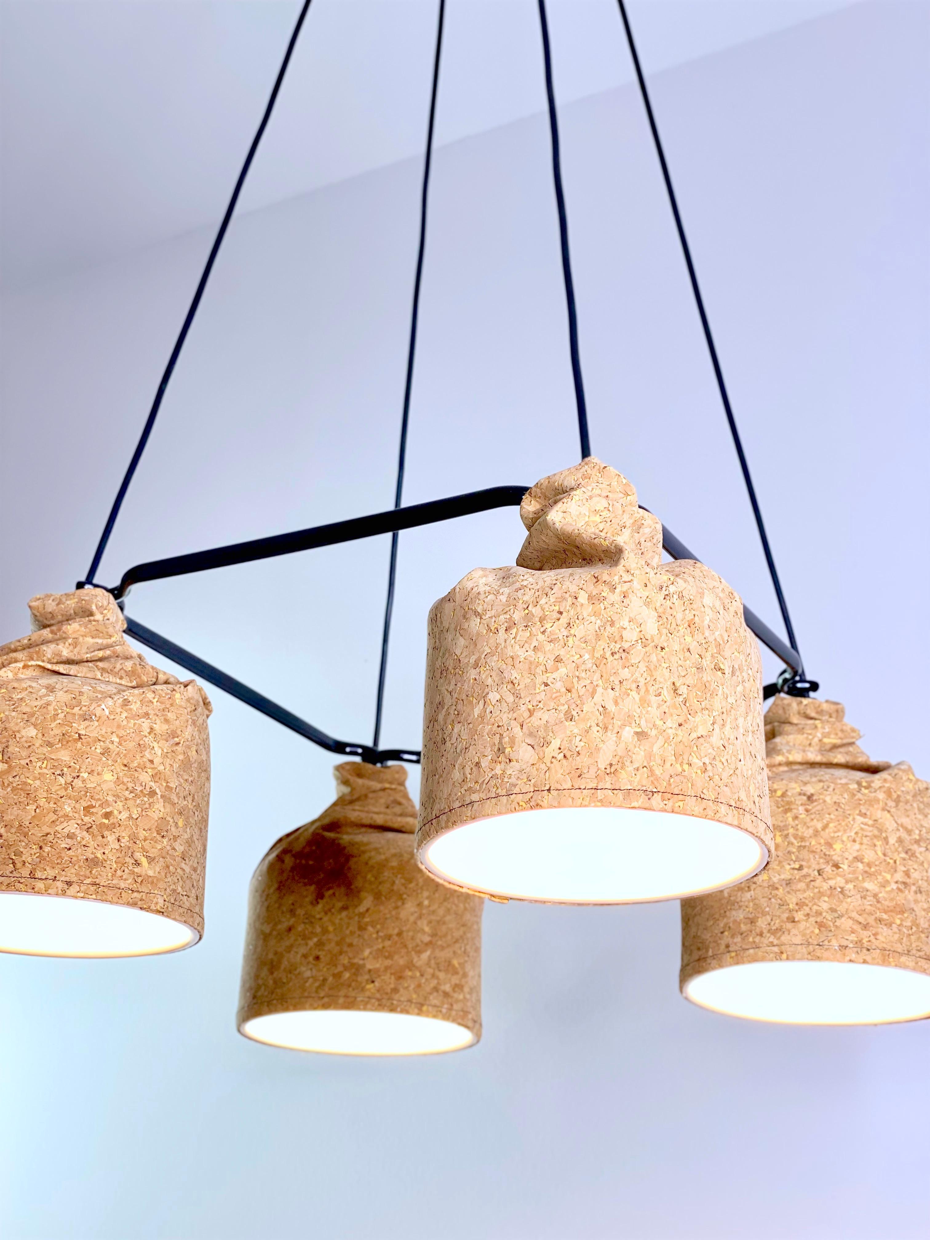 Lustre contemporain en cuir de liège et grès, design minimaliste, BIO en vente 1