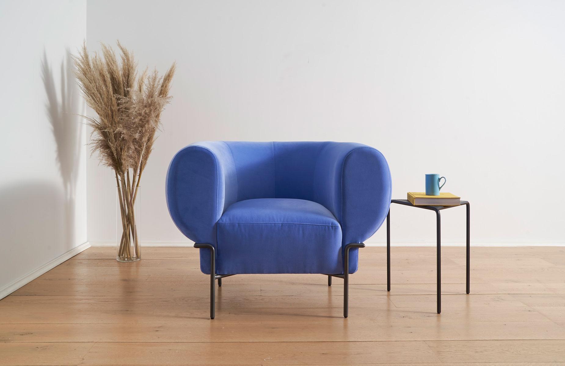 American Contemporary Cornflower Blue Velvet Modern Lounge Chair with Black Metal Base For Sale