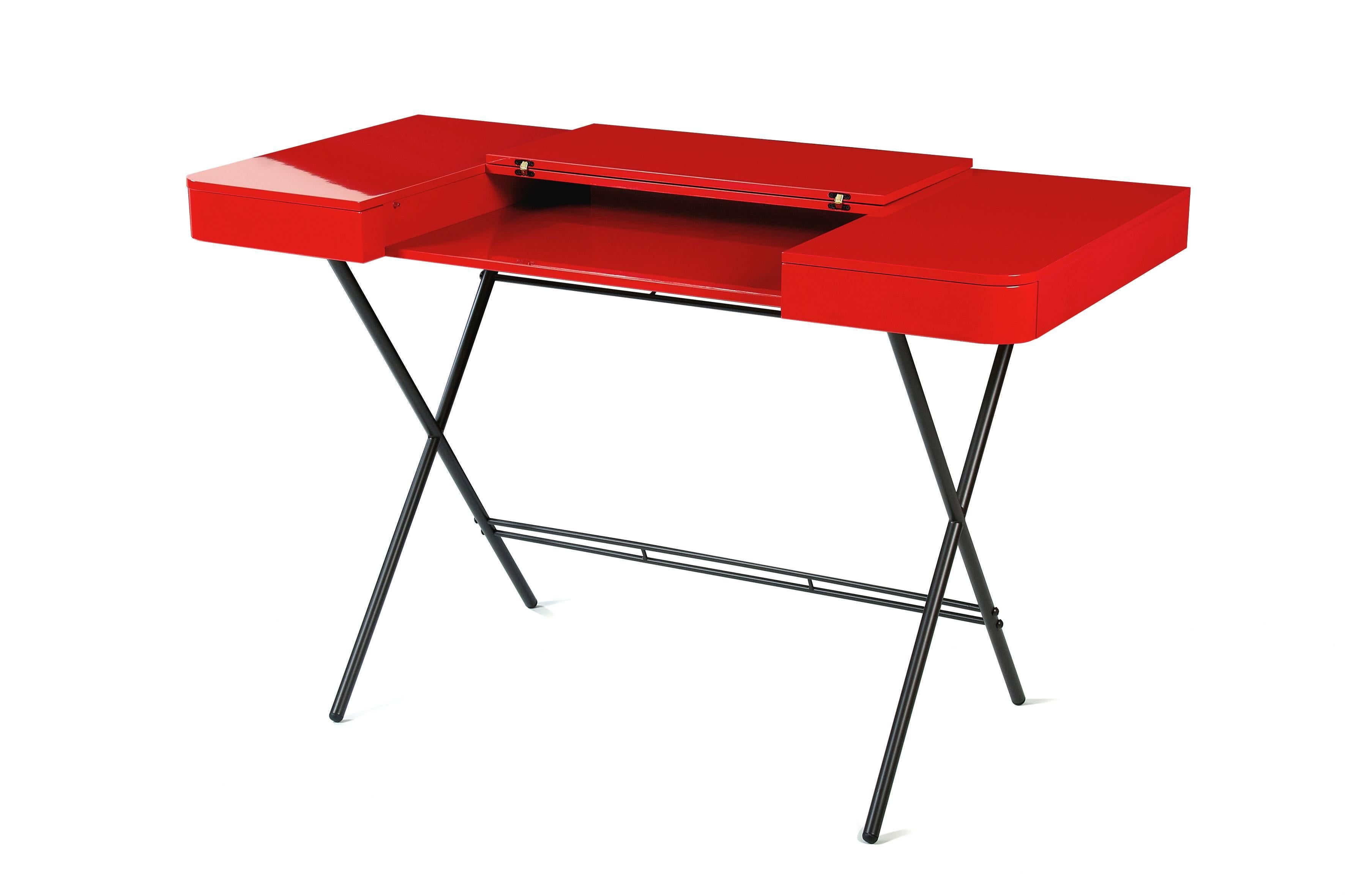 French Contemporary Cosimo Desk by Marco Zanuso Jr. Red Glossy Lacquered Top For Sale