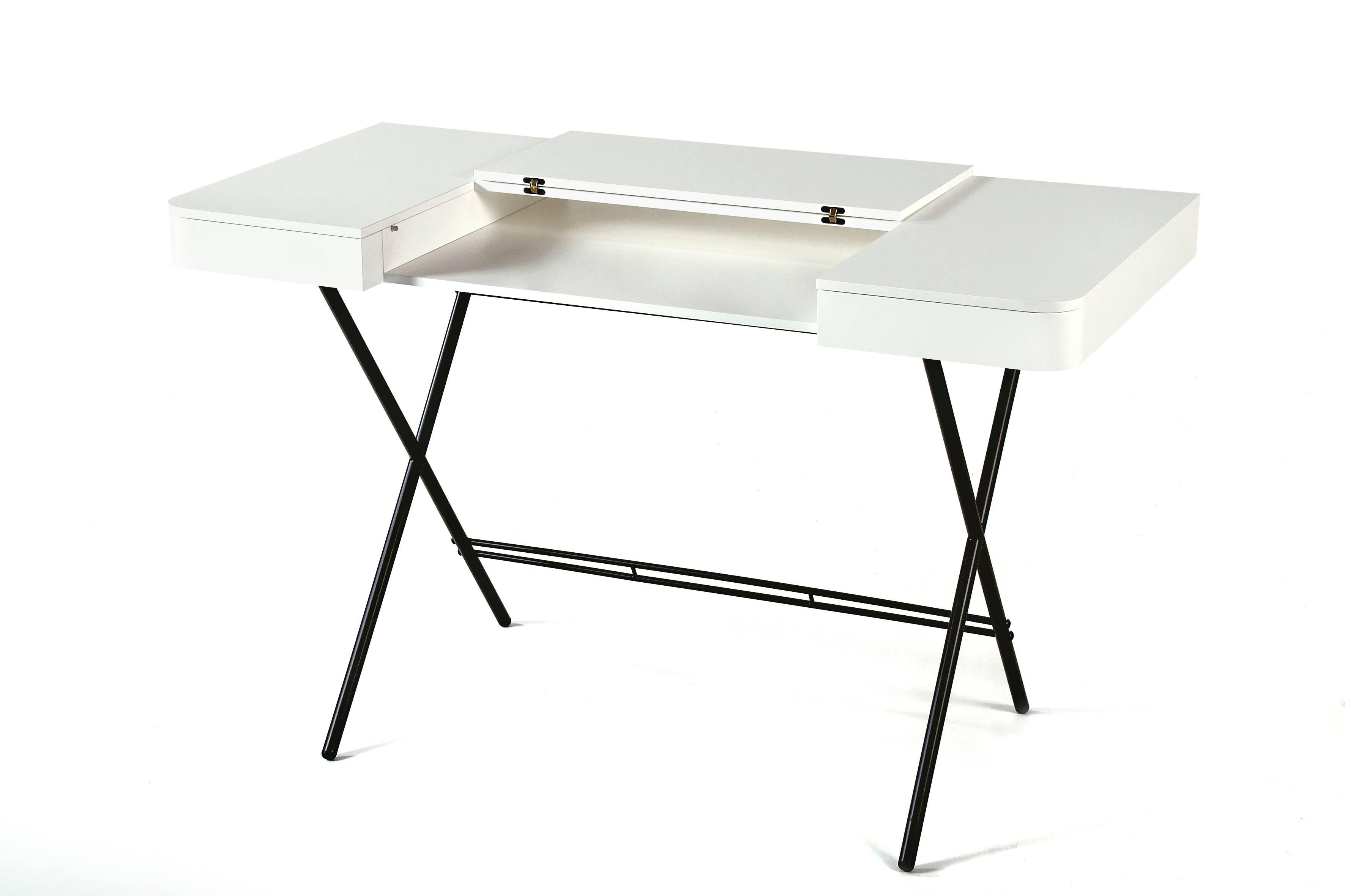 Contemporary Cosimo Desk by Marco Zanuso Jr. with White Mat Lacquered Top For Sale 2
