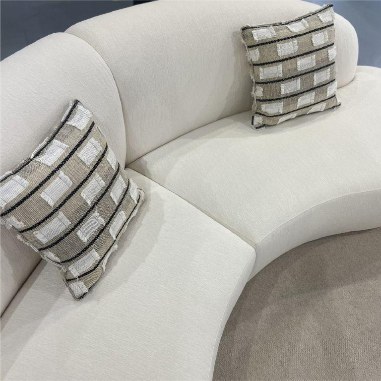 Fait main Canapé en coton contemporain en tissu doux, fait à la main par Stylish Club en vente