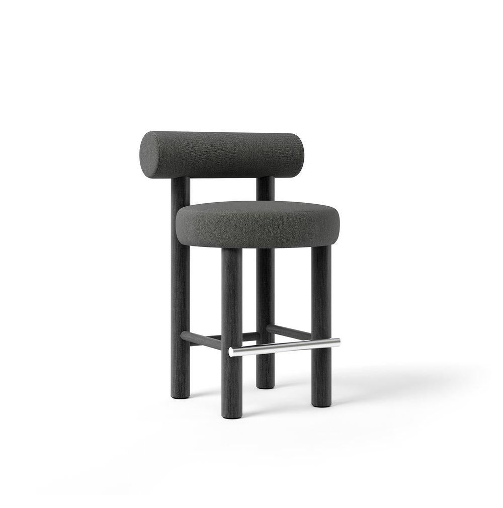 Ukrainien Chaise de comptoir contemporaine 'Gropius CS2' par NOOM, pieds en bois, noir en vente