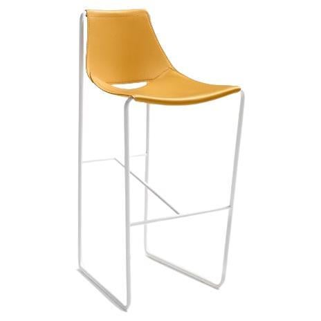 Contemporary Counter Hocker in Schlitten Basis angeboten in Leder (Italienisch) im Angebot