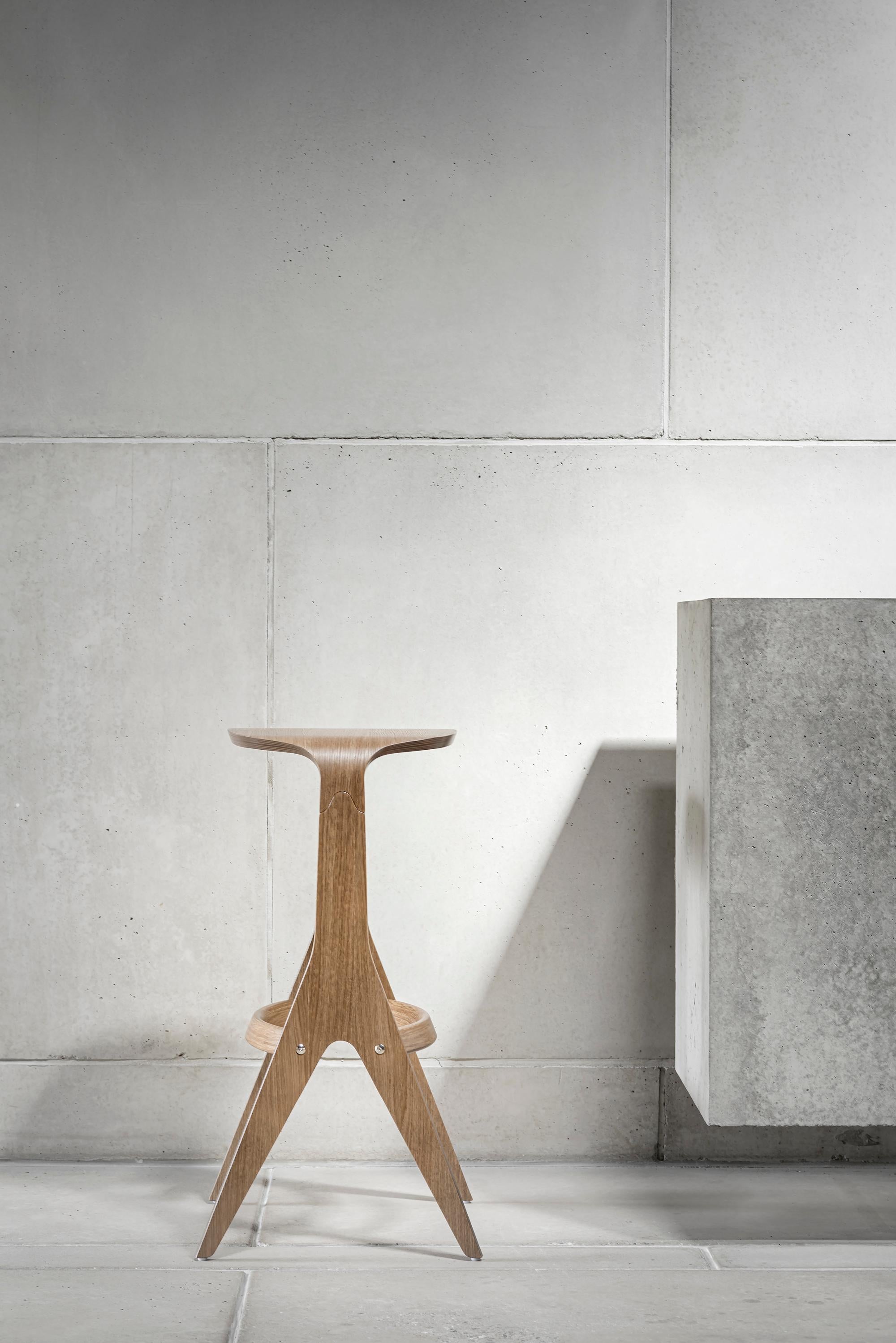 Tabouret de comptoir contemporain « Lavitta » 65 par Poiat, chêne en vente 4