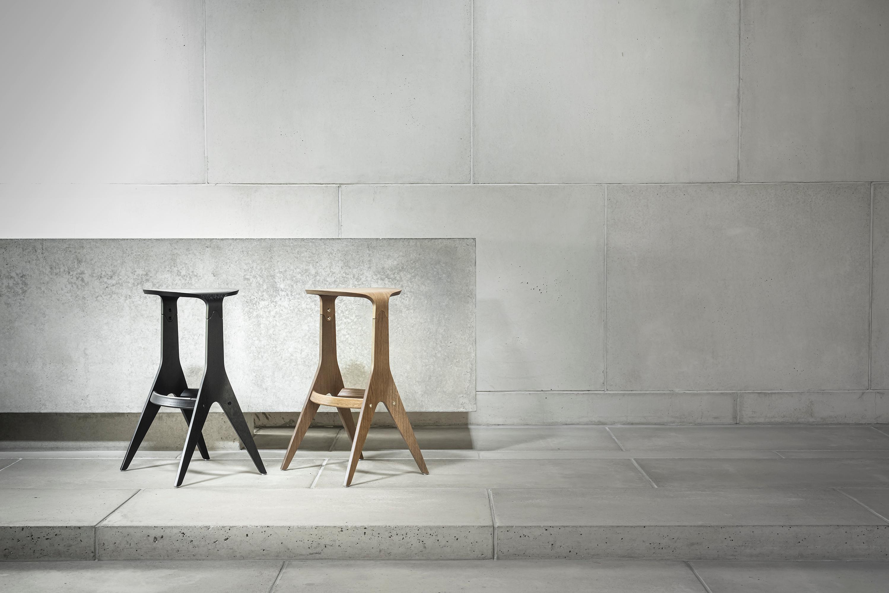 Tabouret de comptoir contemporain 'Lavitta' 65 by Poiat, Oak en vente 2