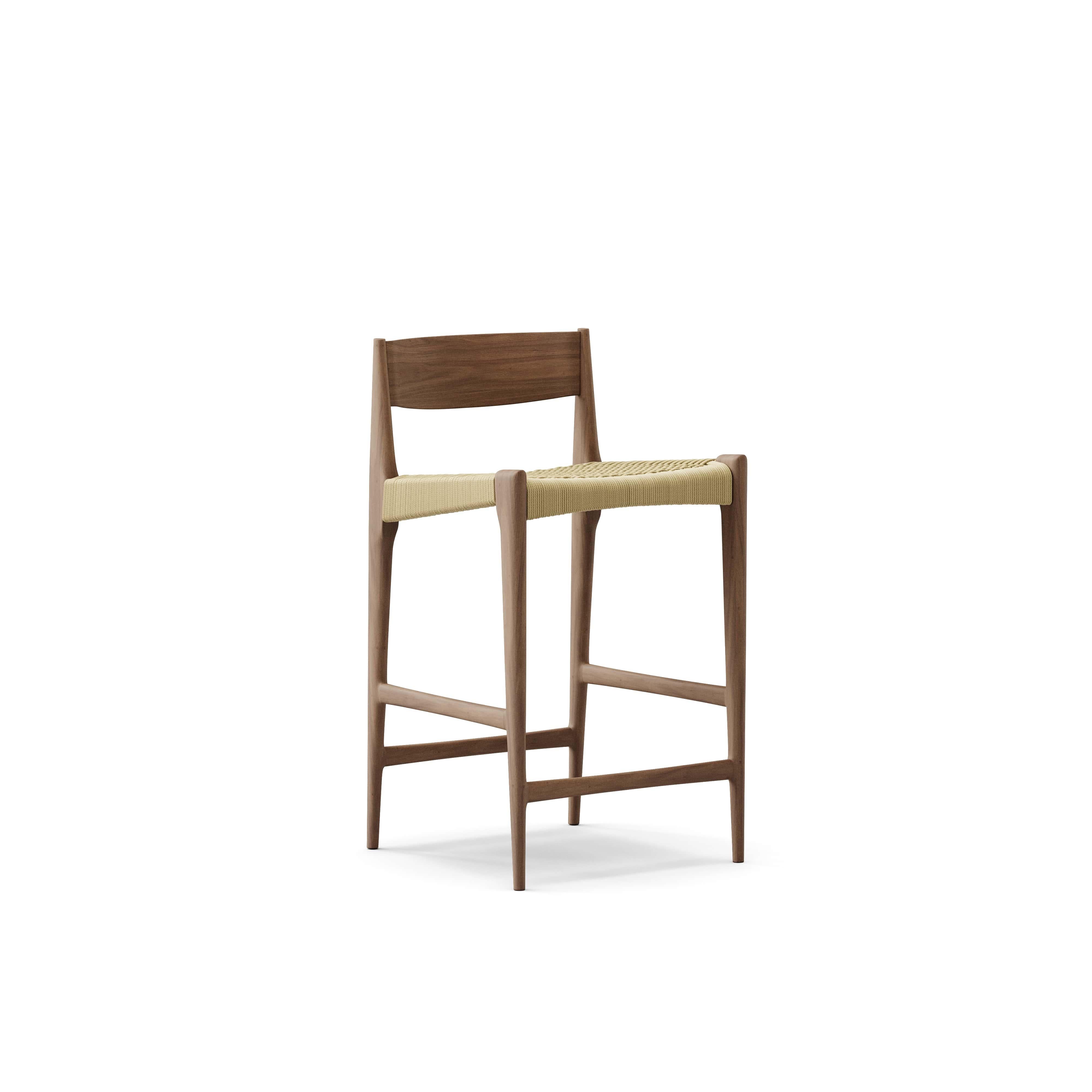Sgabello da banco contemporaneo PIA di Poul Cadovius per DK3

Materiali: 
Struttura in noce massiccio, sedile in cordella di carta

Dimensioni: 
B. 47 x P. 51 x H. 85 cm
Seduta: B. 47 x P. 42 x H. 65 cm

Wood:
- Oak
- Oak affumicato
- Oak laccato