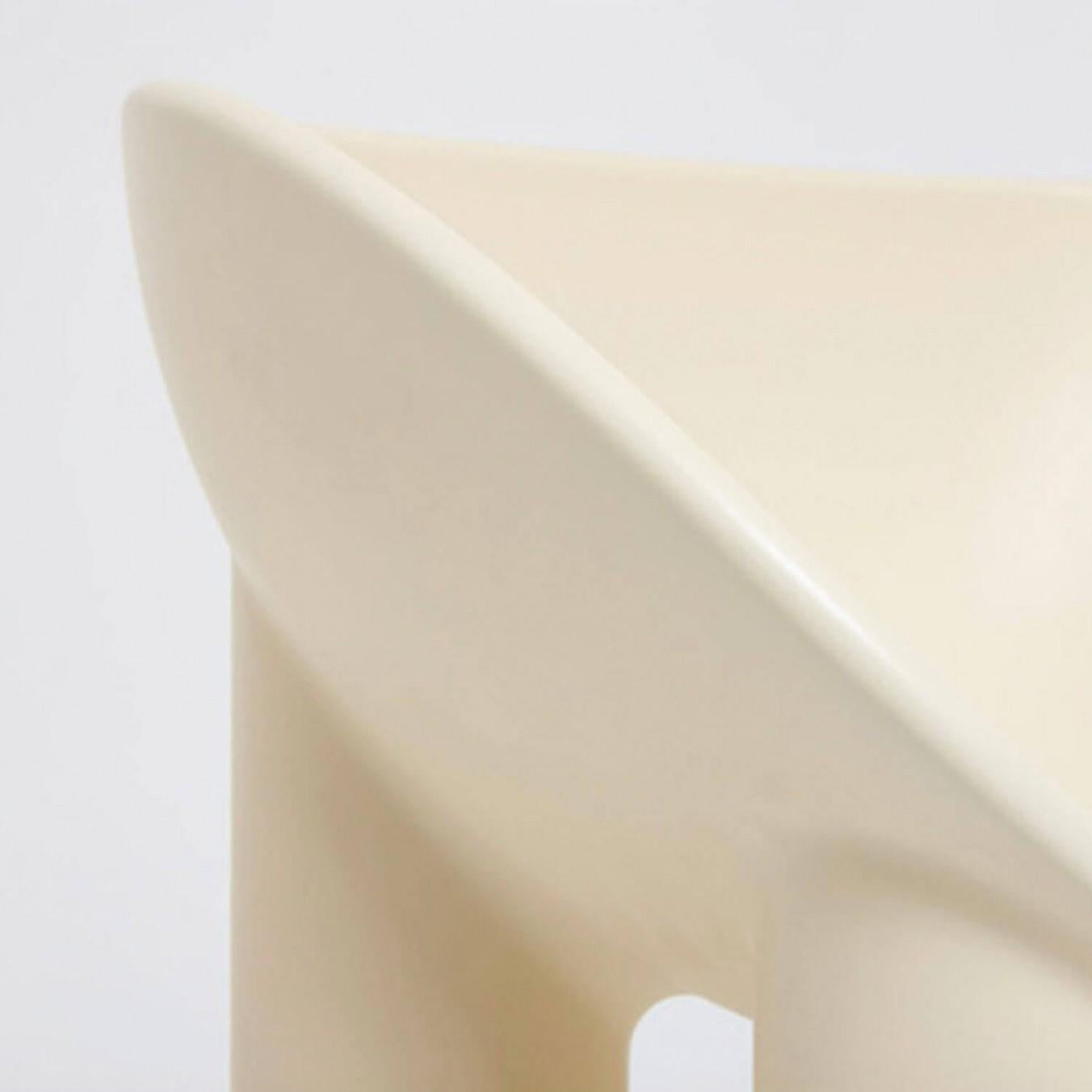 Contemporary fiberglass chair - Roly Poly chair by Faye Toogood. This is shown in the cream fiberglass finish. 
Design: Faye Toogood
Material: Fiberglass 
Available also in raw or charcoal finish

The Roly Poly chair is the anchor piece of Faye