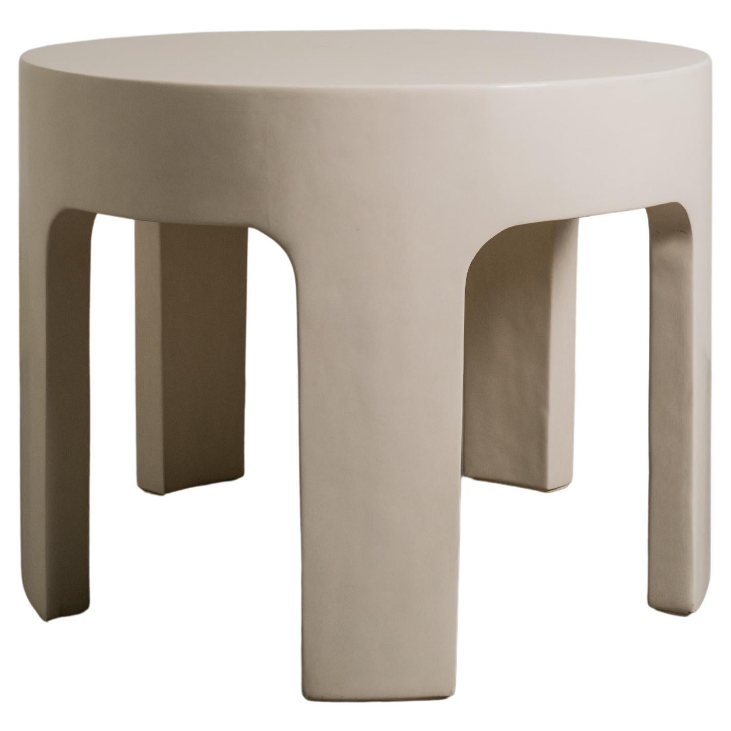 Tavolo da ingresso contemporaneo a 5 gambe in lacca crema di Robert Kuo, edizione limitata