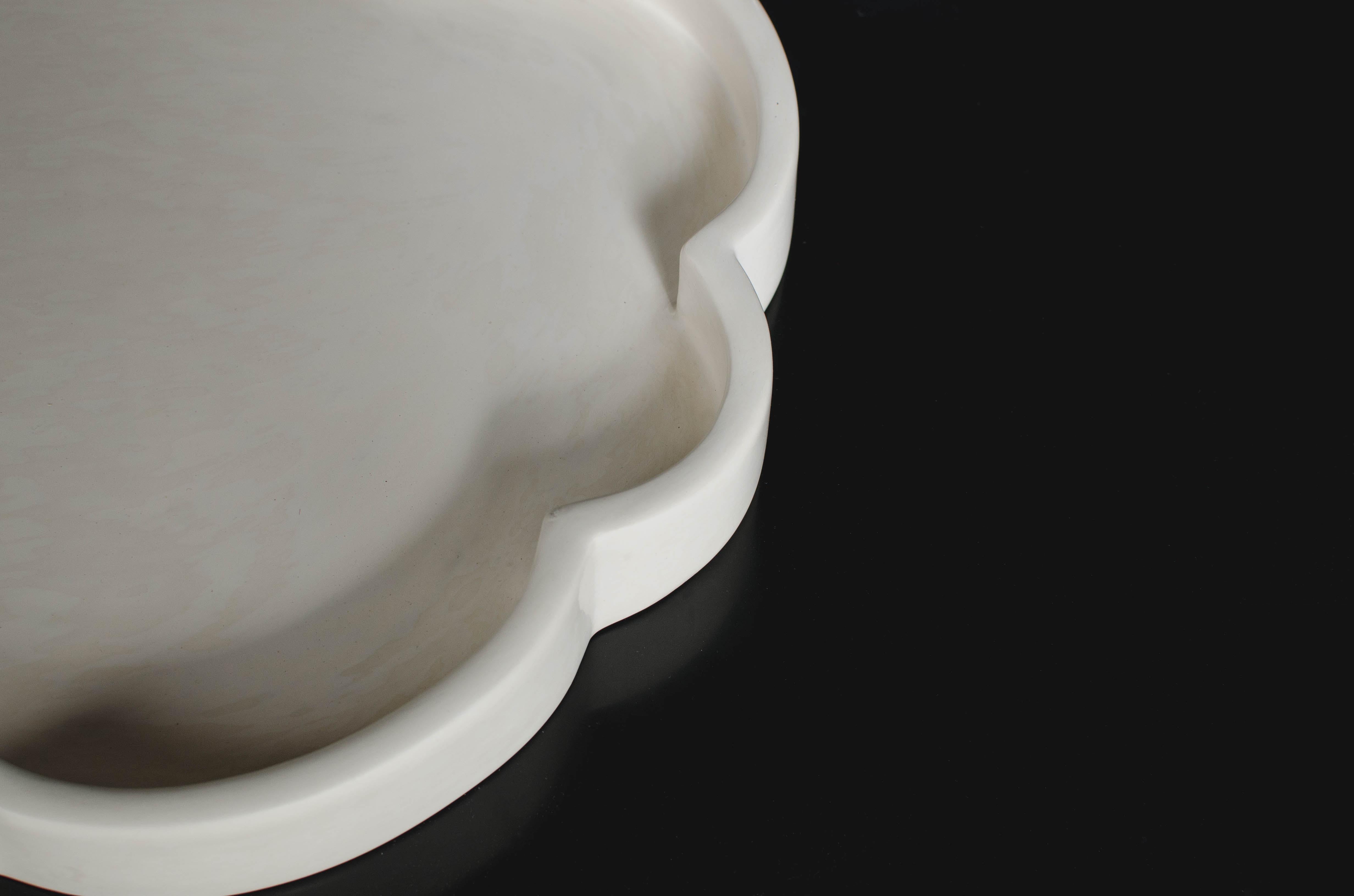 Modern Contemporary Cream Lacquer Cloud Design Tray by Robert Kuo, Limited Edition For Sale
