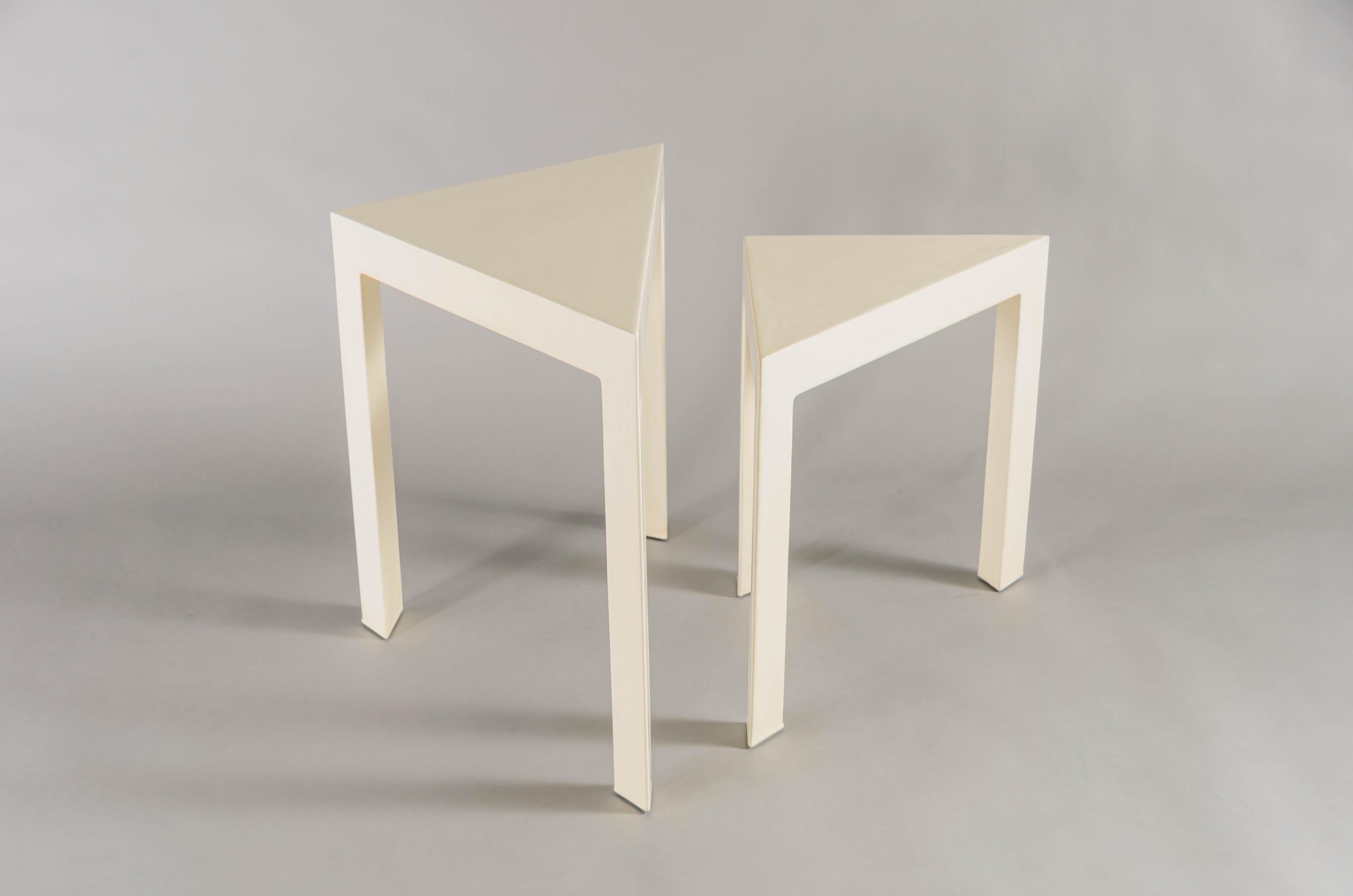 Minimalist Contemporary Cream Lacquer Corner Nesting Side Table by Robert Kuo For Sale