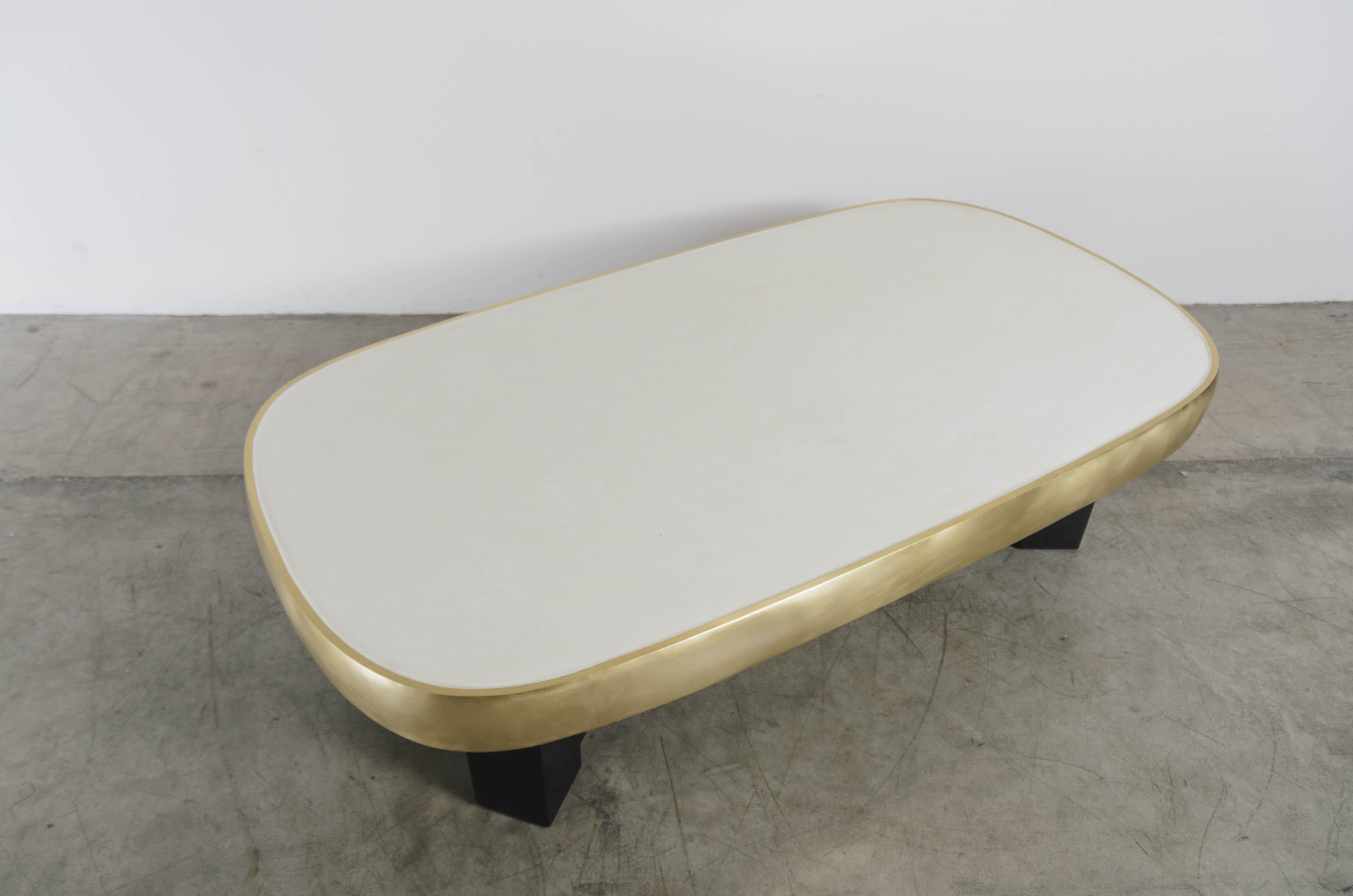 Contemporary Cream Lacquer Oblong Cocktail Table with Brass Trim by Robert Kuo In New Condition For Sale In Los Angeles, CA