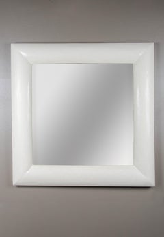 Espejo cuadrado contemporáneo lacado en crema de Robert Kuo, edición limitada