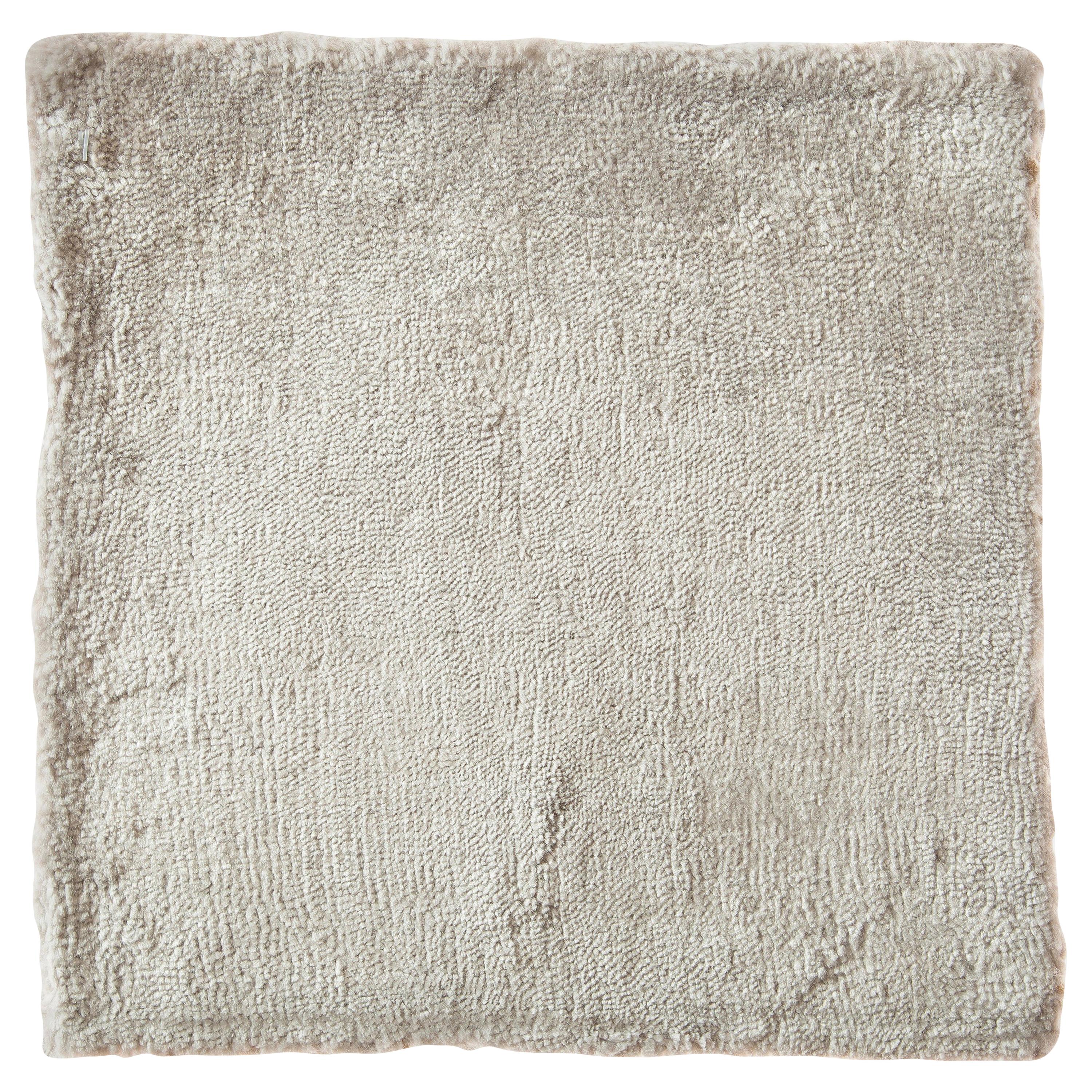 Contemporary Cream with Silver Tonal Hand-Loomed Bamboo Silk Rug For Sale