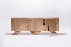 Armadio Diago, in legno di quercia e ottone, di DebonaDemeo per Medulum