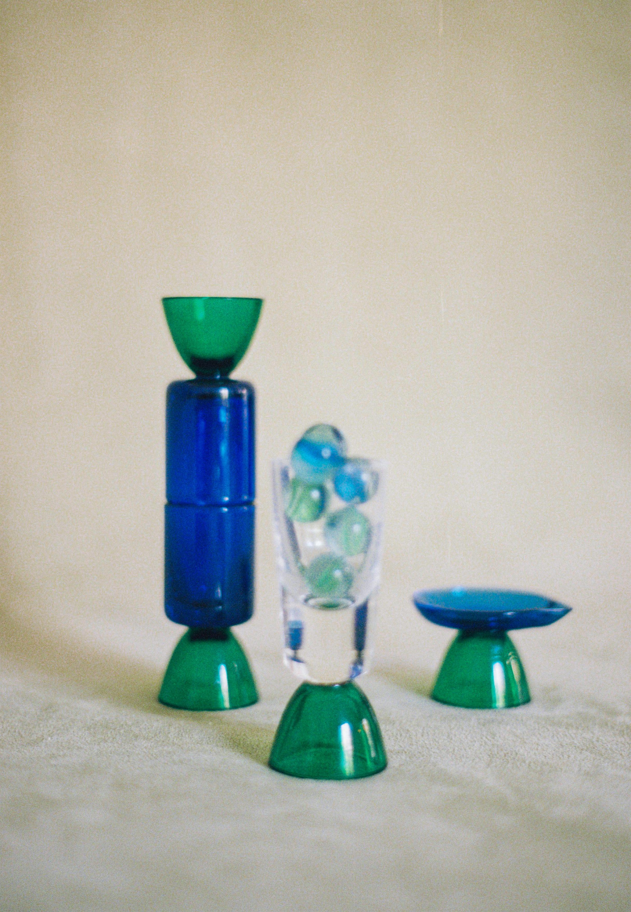 Contemporary Crystal Blue Green Tequila Glas Shot Handcrafted Natalia Criado (Kristall) im Angebot