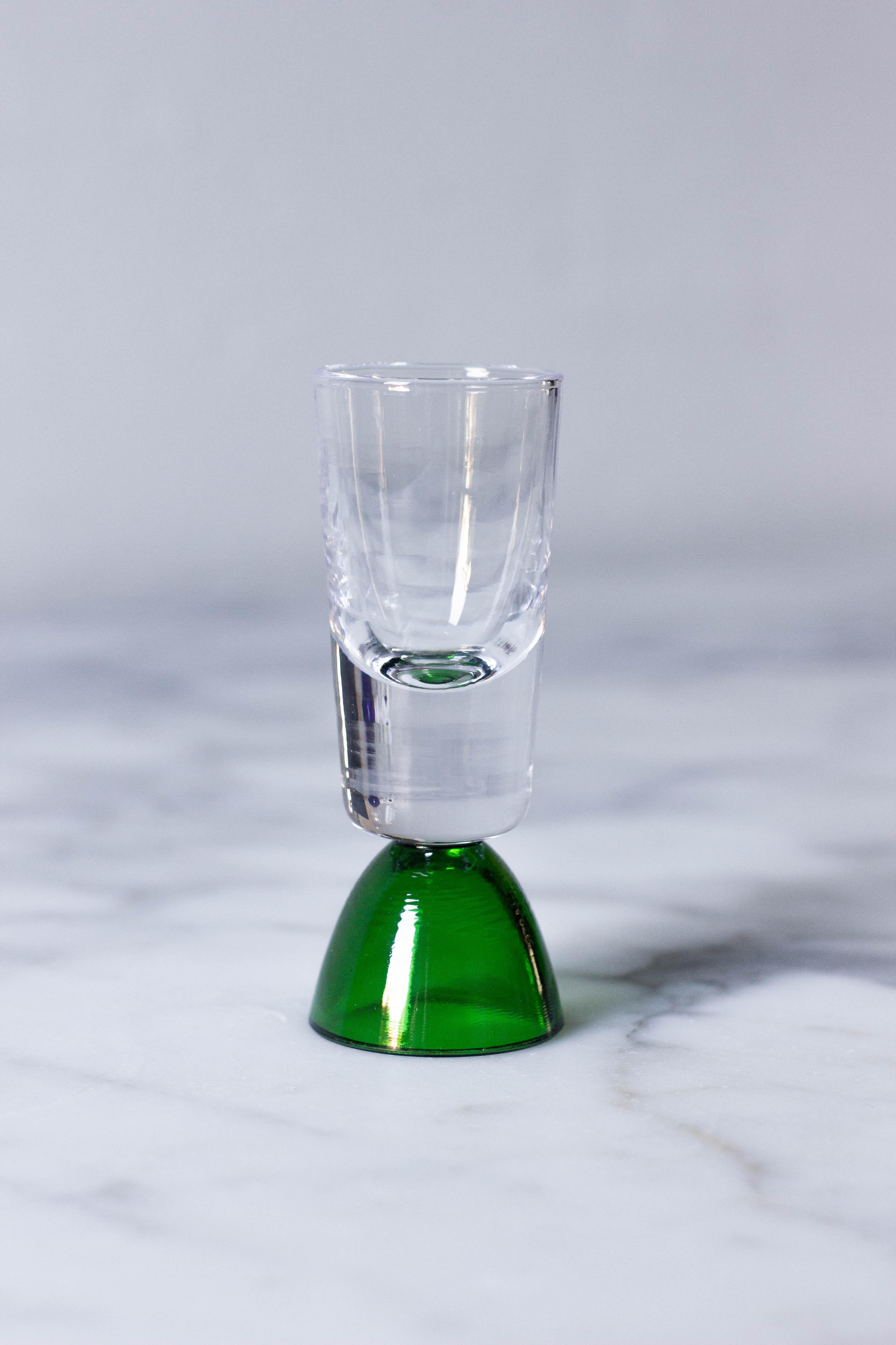 Contemporary Crystal Green Tequila Glass Shot Handcrafted Natalia Criado Neuf - En vente à Milan, IT