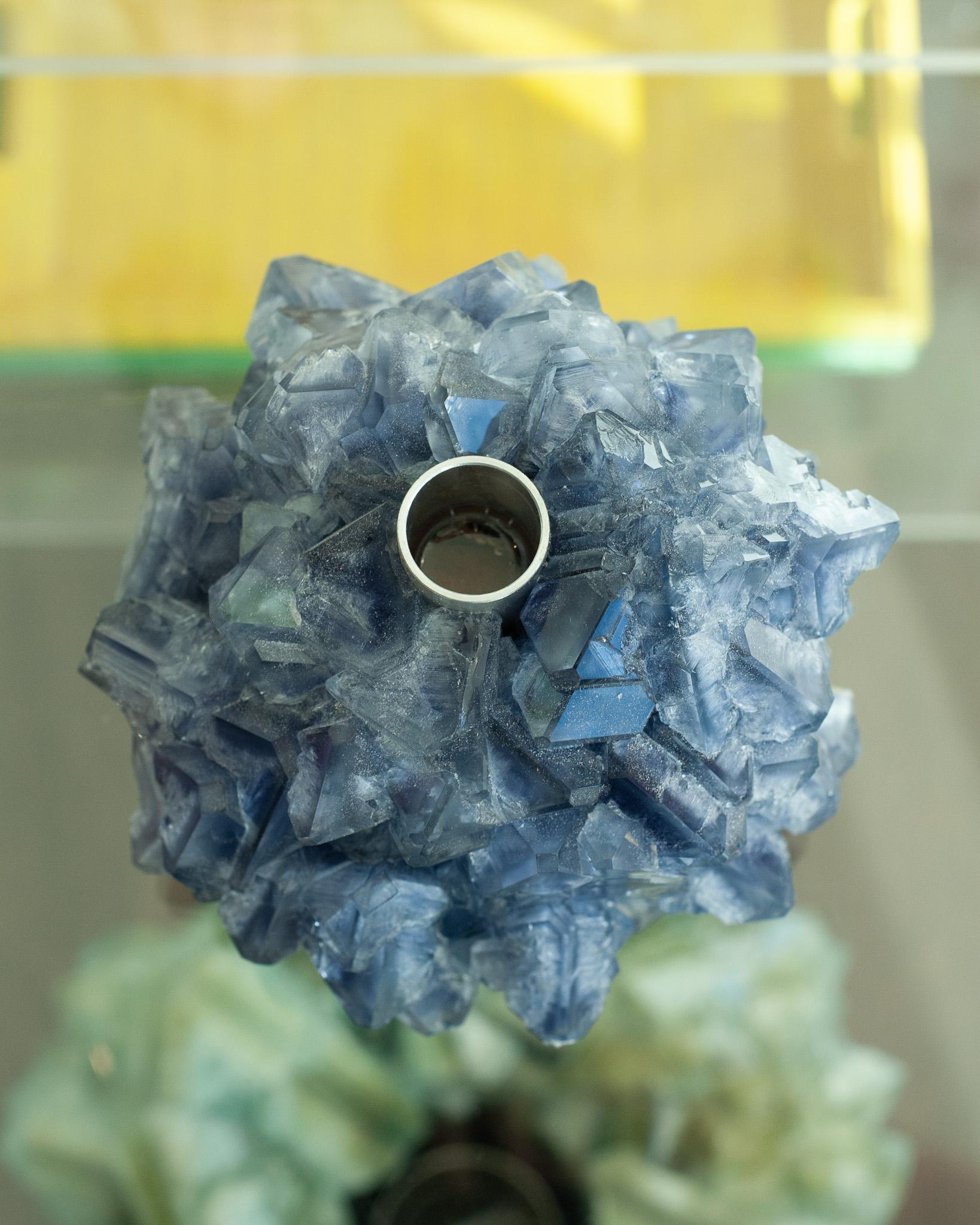 Contemporary Crystallized Blue Kerzenhalter von Isaac Monté, Niederlande im Zustand „Neu“ im Angebot in Toronto, ON