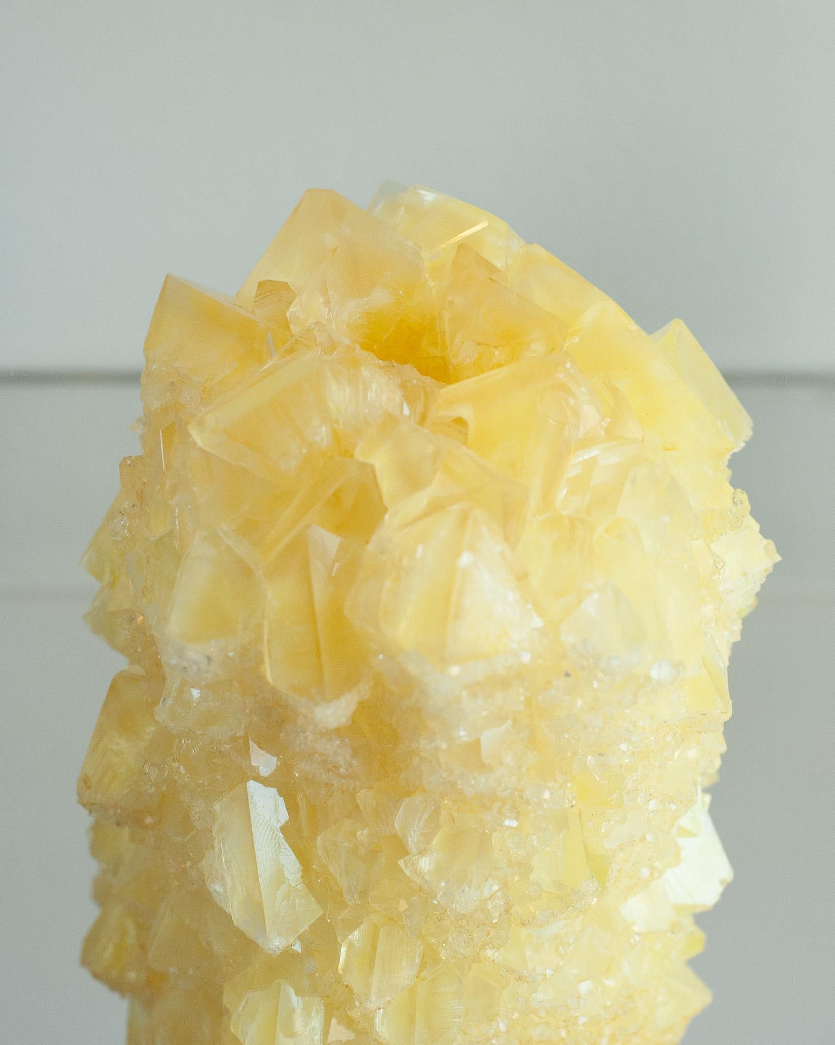 XXI secolo e contemporaneo Vaso cristallizzato contemporaneo in giallo di Isaac Monté, Paesi Bassi in vendita