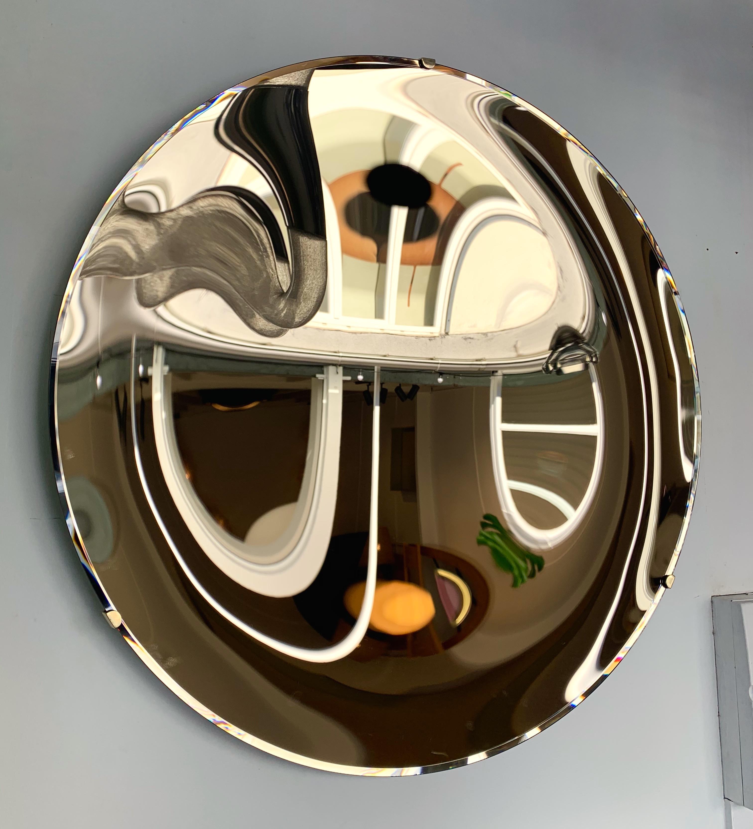 Miroir contemporain à courbure concave en bronze doré, Italie en vente 4