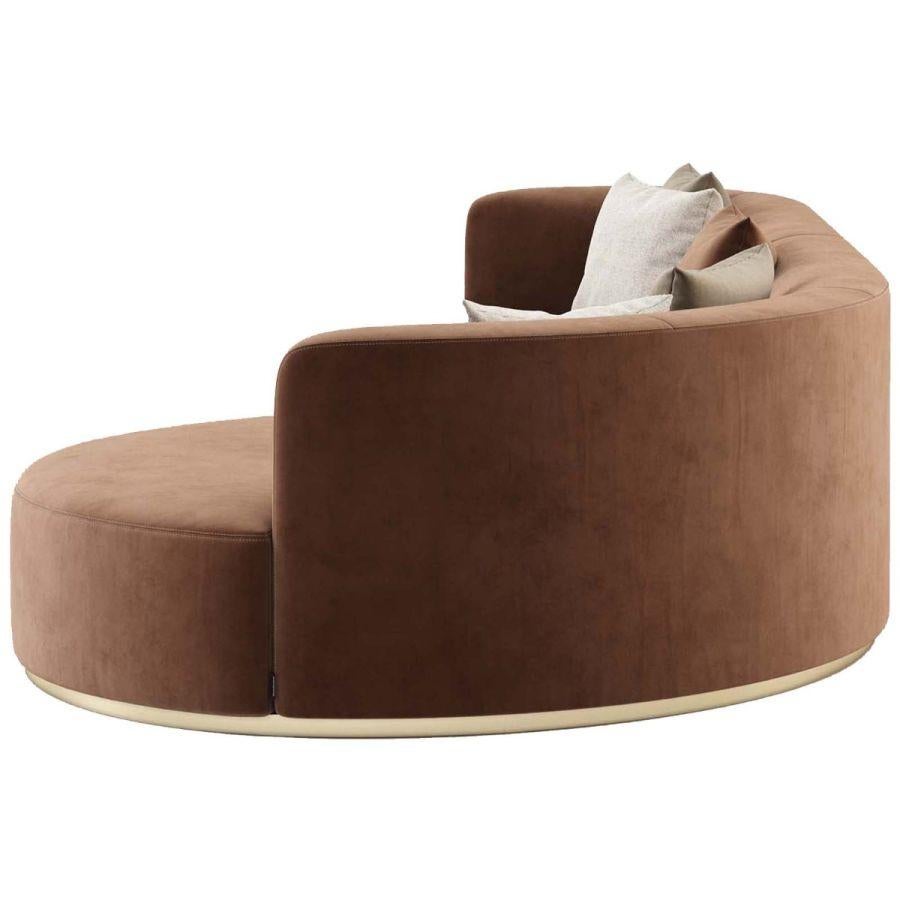 Gebogenes 3-Sitzer-Sofa mit abgerundeter Chaise im Zustand „Neu“ im Angebot in New York, NY