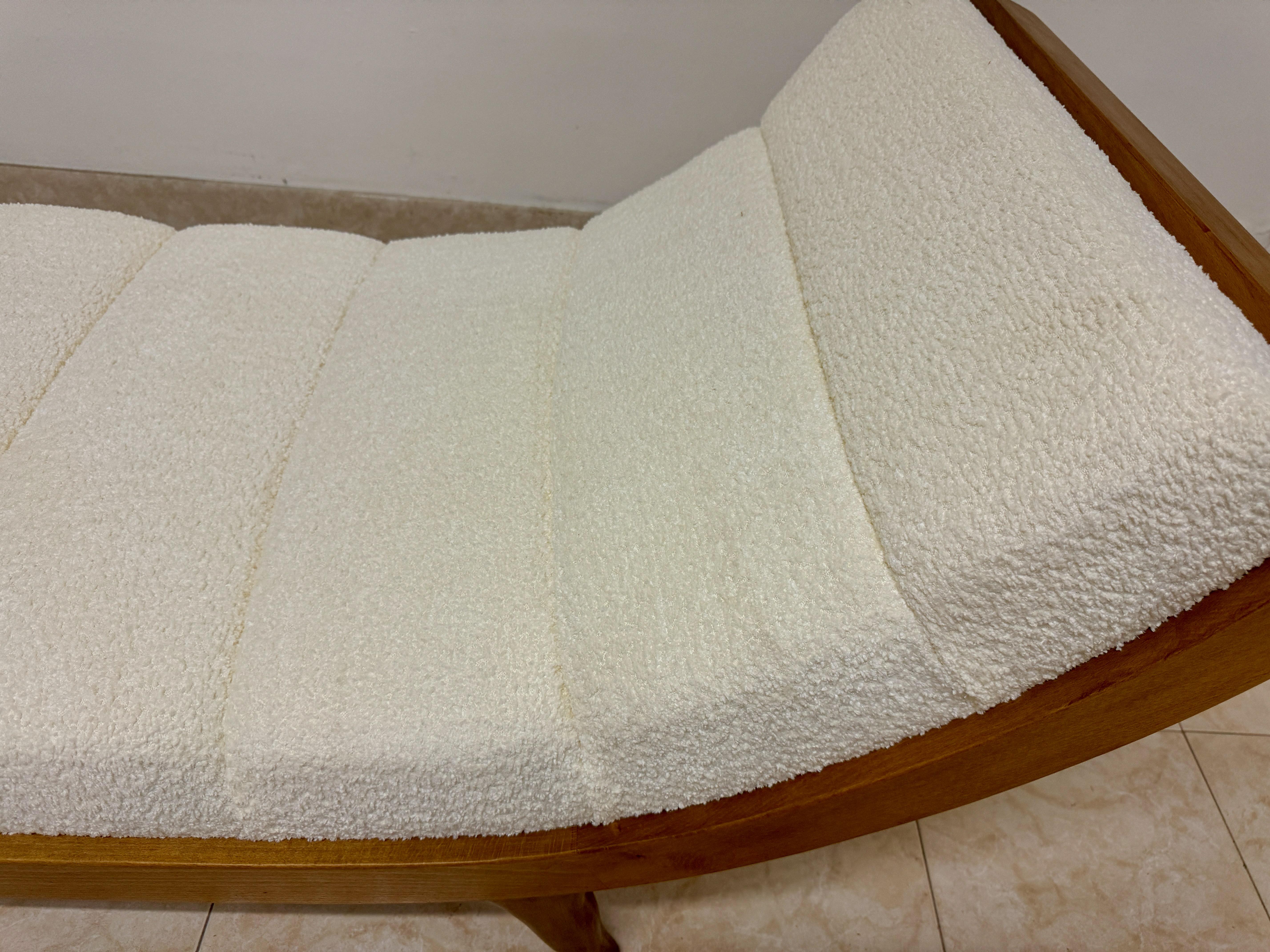 Tissu Lit de repos italien contemporain incurvé en vente