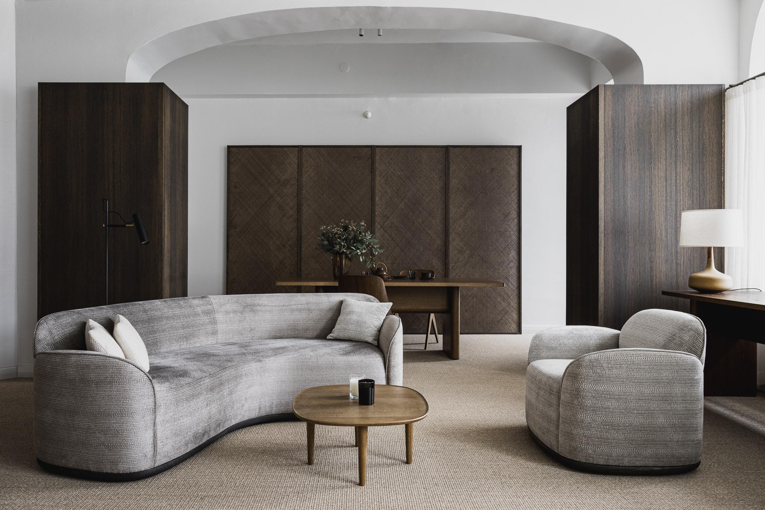 Organic Modern Contemporary Curved Sofa 'Unio' by Poiat, Pergamena 017 Fabric by Dedar For Sale