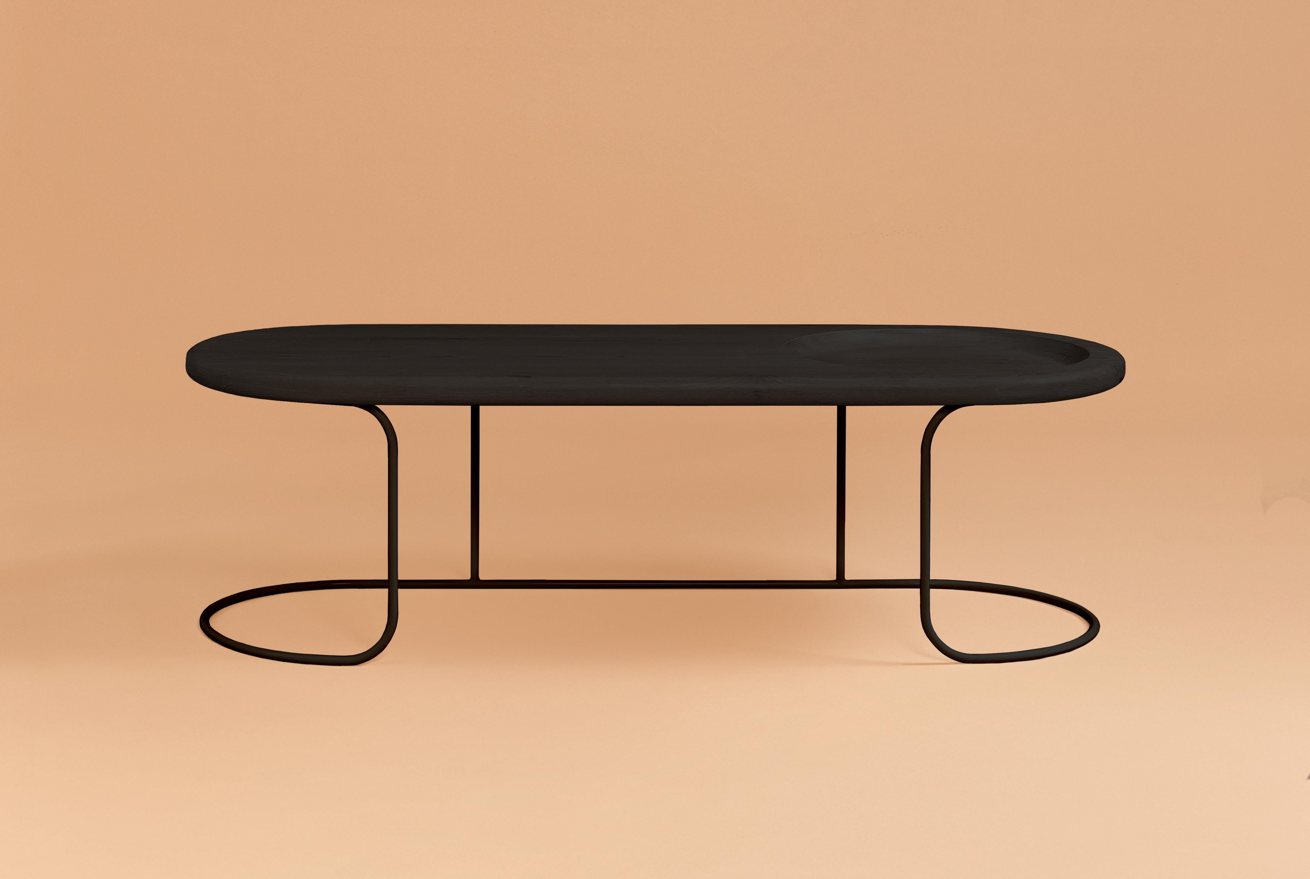 Table basse contemporaine incurvée en bois et en Steele, table basse Cusp en vente 1