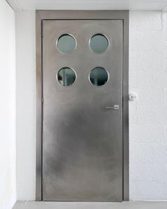 Contemporary Spinzi Edelstahl-Metalltür mit runden Bullaugen nach Maß