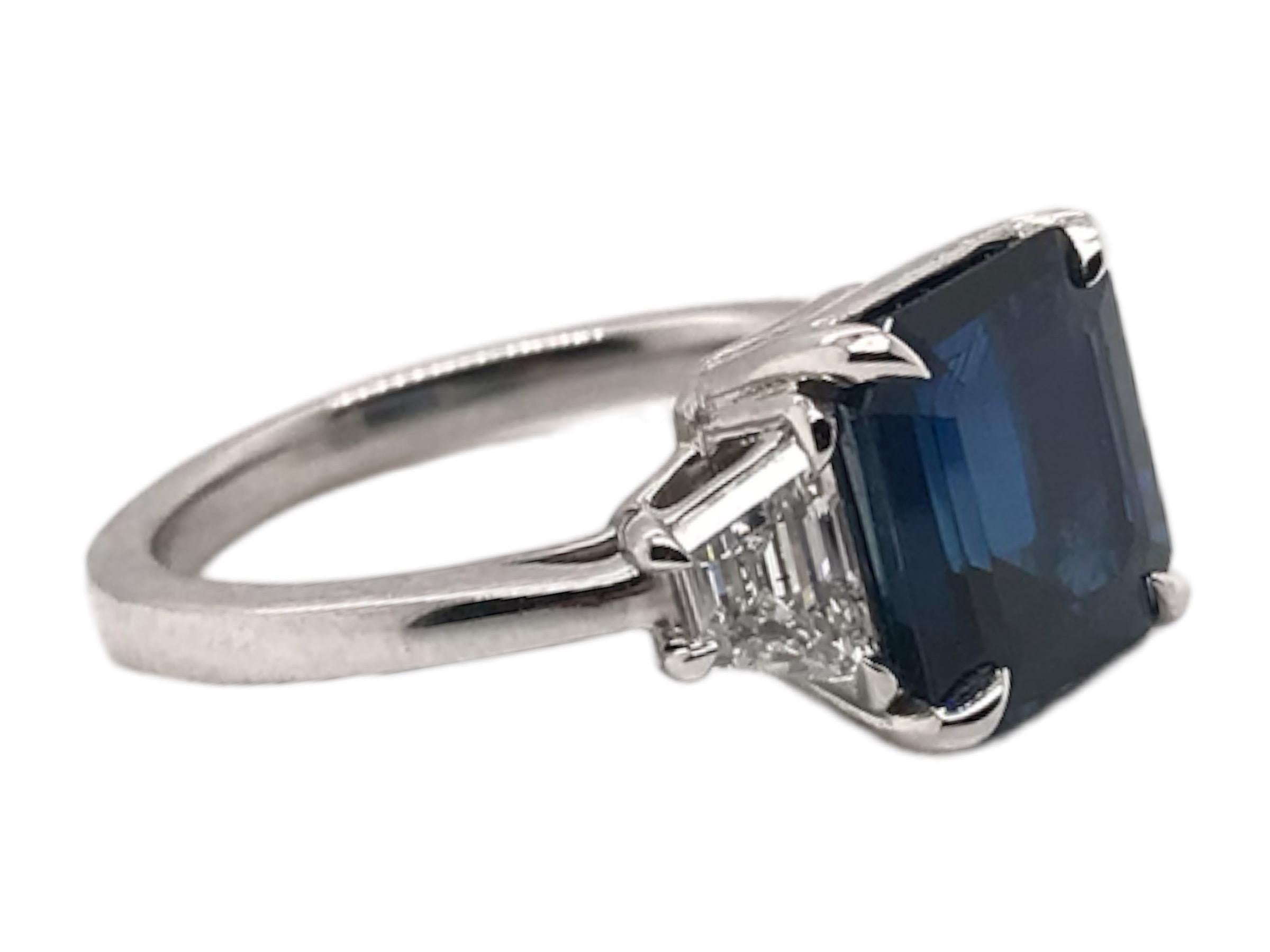 Contemporary Custom Platinum 4.40 Carat Sapphire & Diamond Ring In New Condition In Montgomery, AL