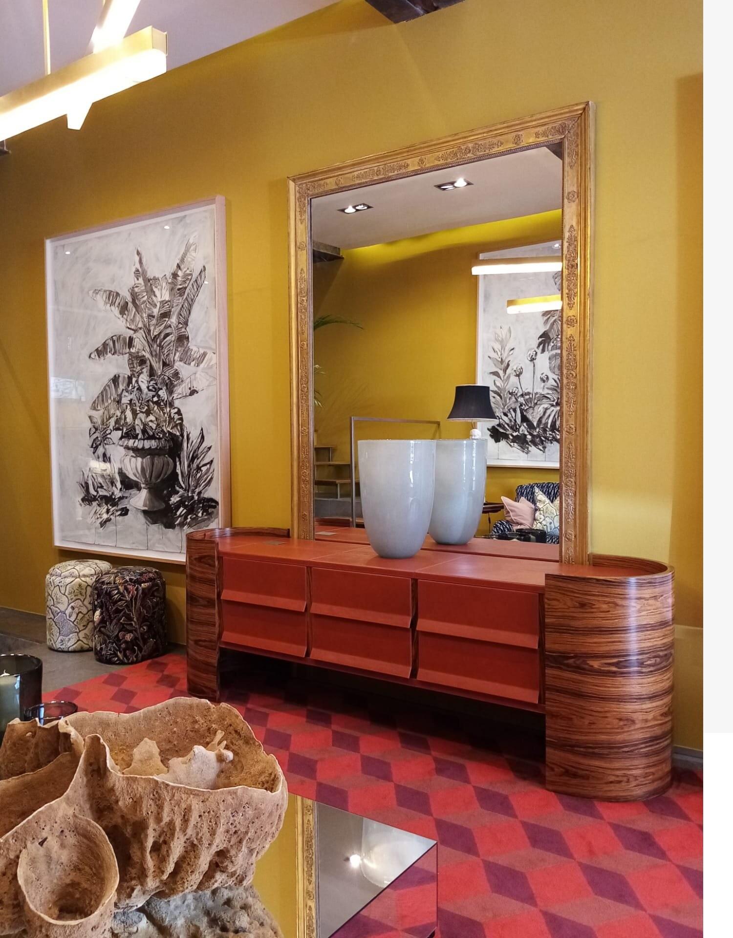 Tissu d'ameublement Buffet contemporain sur mesure en placage de Wood Ziricote et touches de cuir en vente