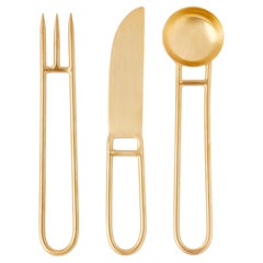 Set di posate contemporanee placcate in oro realizzate a mano in Italia da Natalia Criado