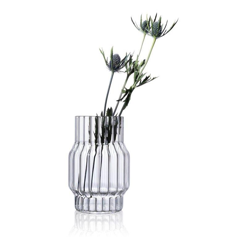 Albany Kleine geriffelte Vase aus zeitgenössischem tschechischem Glas, handgefertigt, auf Lager EU (Tschechisch)