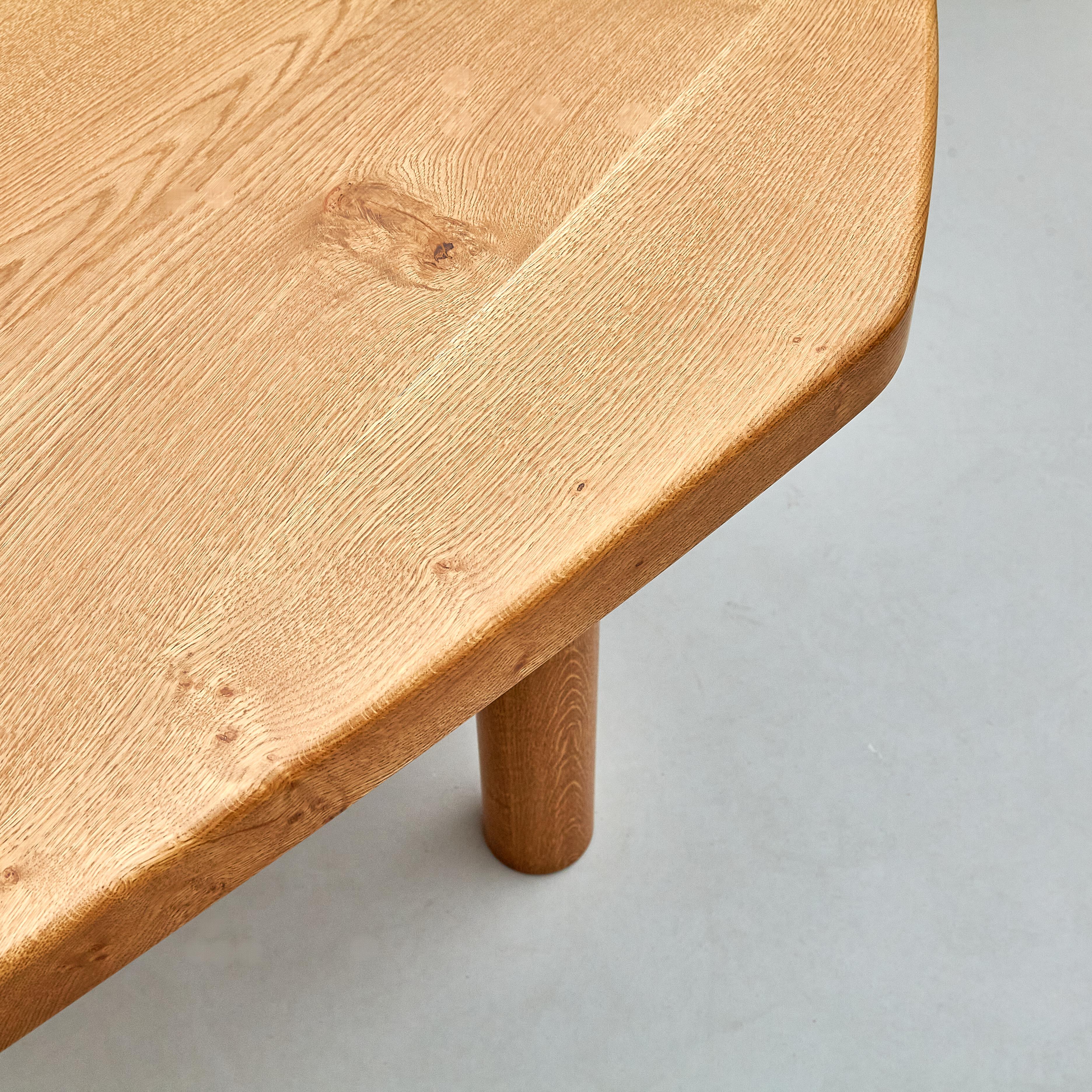 Contemporary Dada Est. Oak Table - Artisan Crafted with Midcentury Design Charm For Sale 6