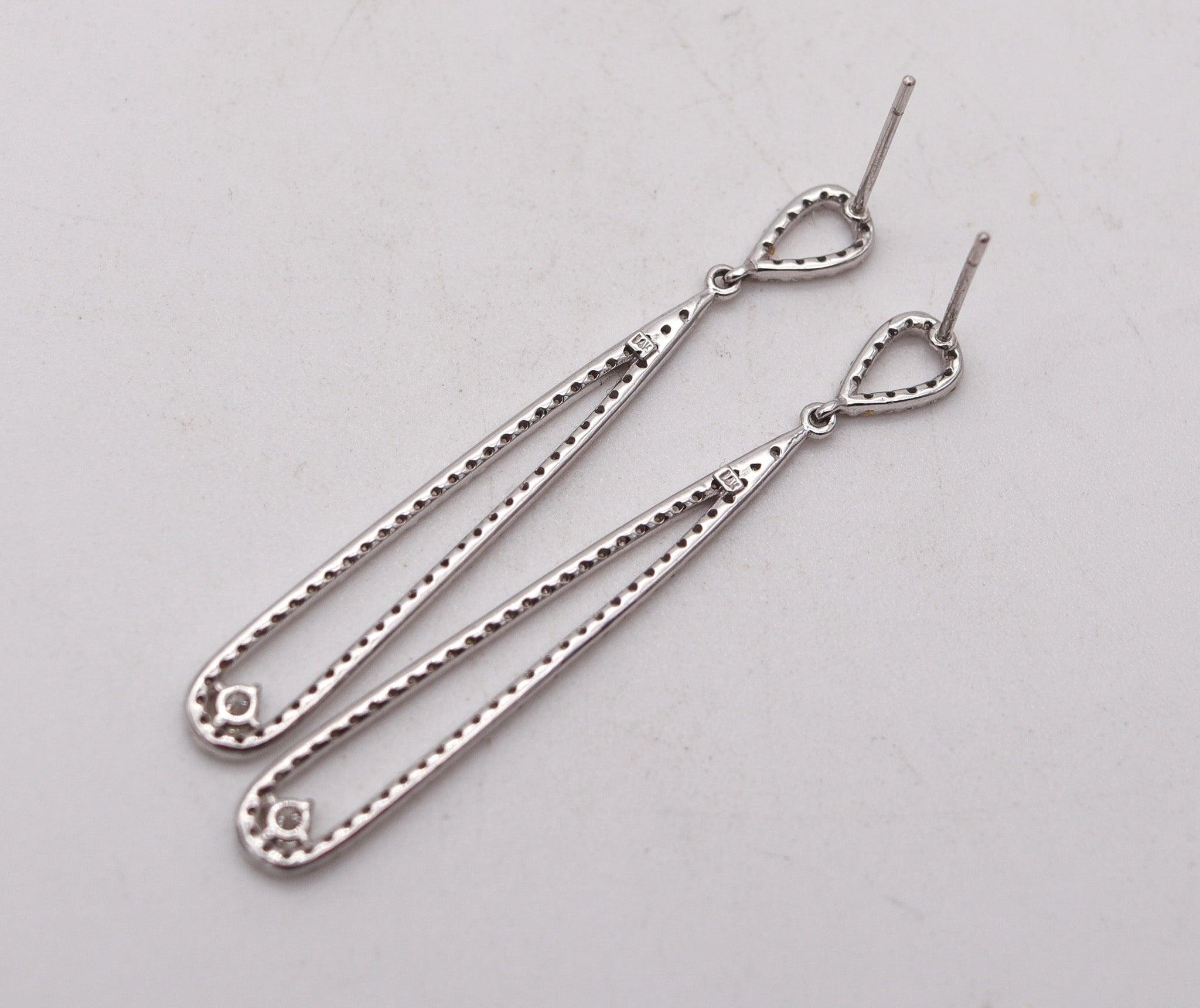 Orecchini a goccia CONTEMPORANEI in oro bianco 18Kt con diamanti VS In condizioni ottime in vendita a Miami, FL