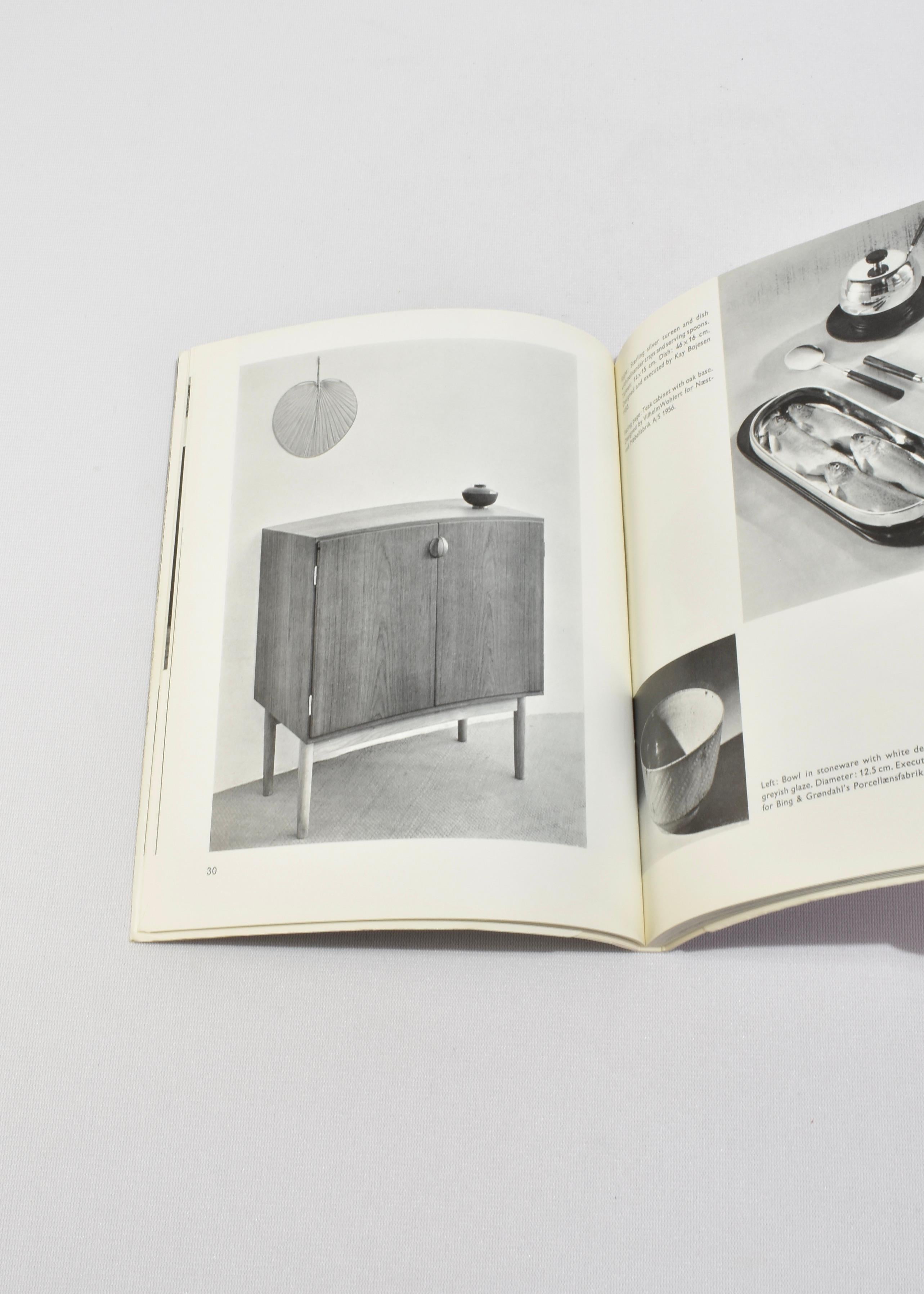 Contemporary Danish Design (Papier) im Angebot