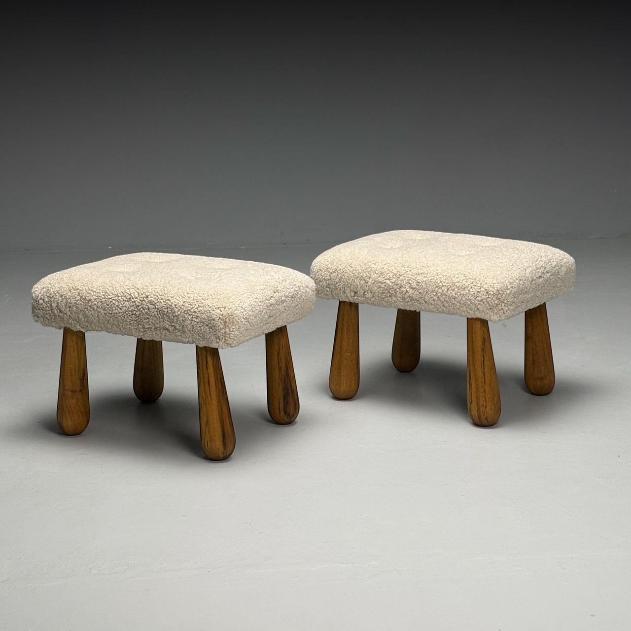 Contemporary, Dänischer Mid-Century Modern Stil, Kleine Bänke, Shearling, Ahorn im Zustand „Gut“ im Angebot in Manhasset, NY