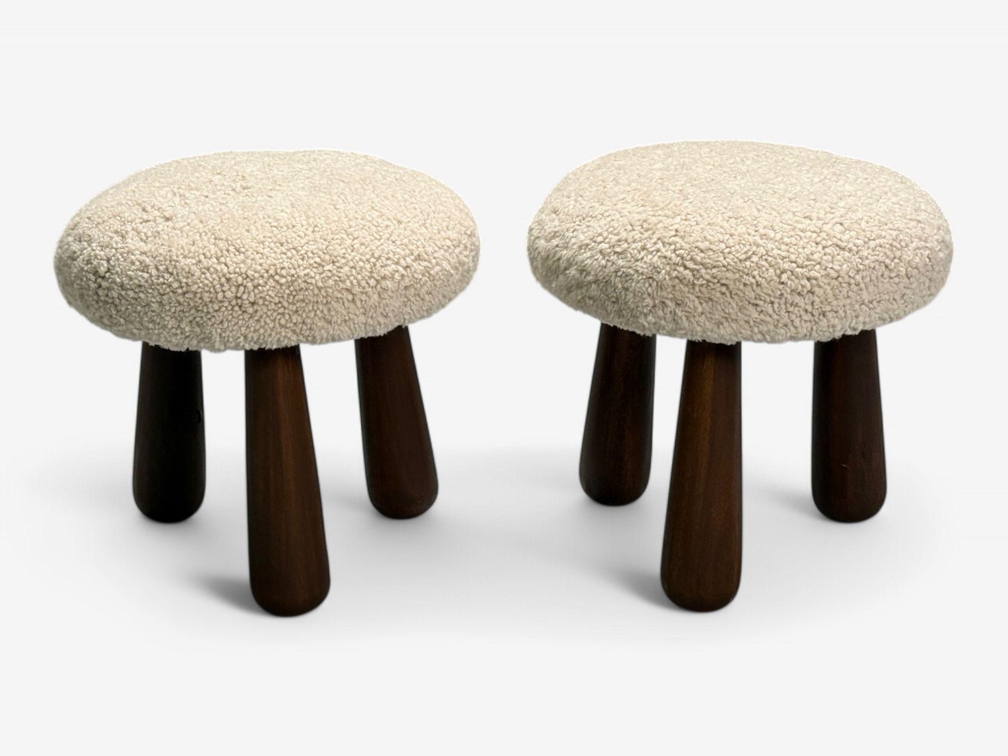Mid-Century Modern Contemporary, Danish Modern, Sheepskin Stools, Beige Sheepskin, Maple, 21st C. en vente