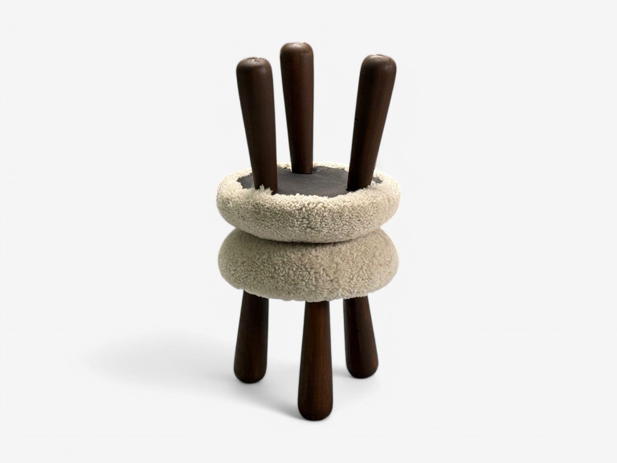 Cuir de mouton Contemporary, Danish Modern, Sheepskin Stools, Beige Sheepskin, Maple, 21st C. en vente