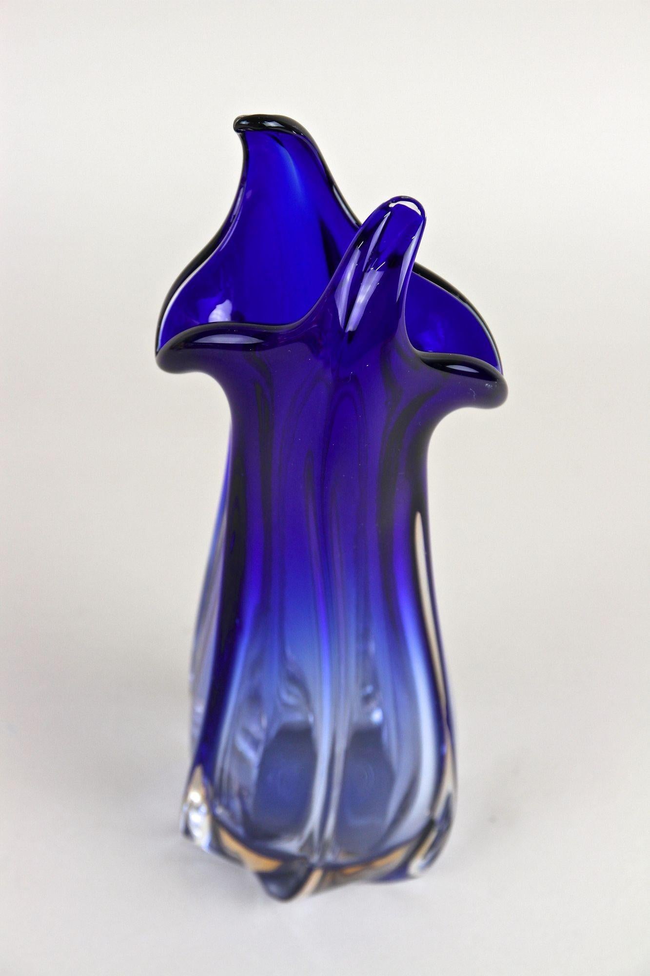 Contemporary Dark Blue Murano Glass Vase, Italy circa 1970 For Sale 5