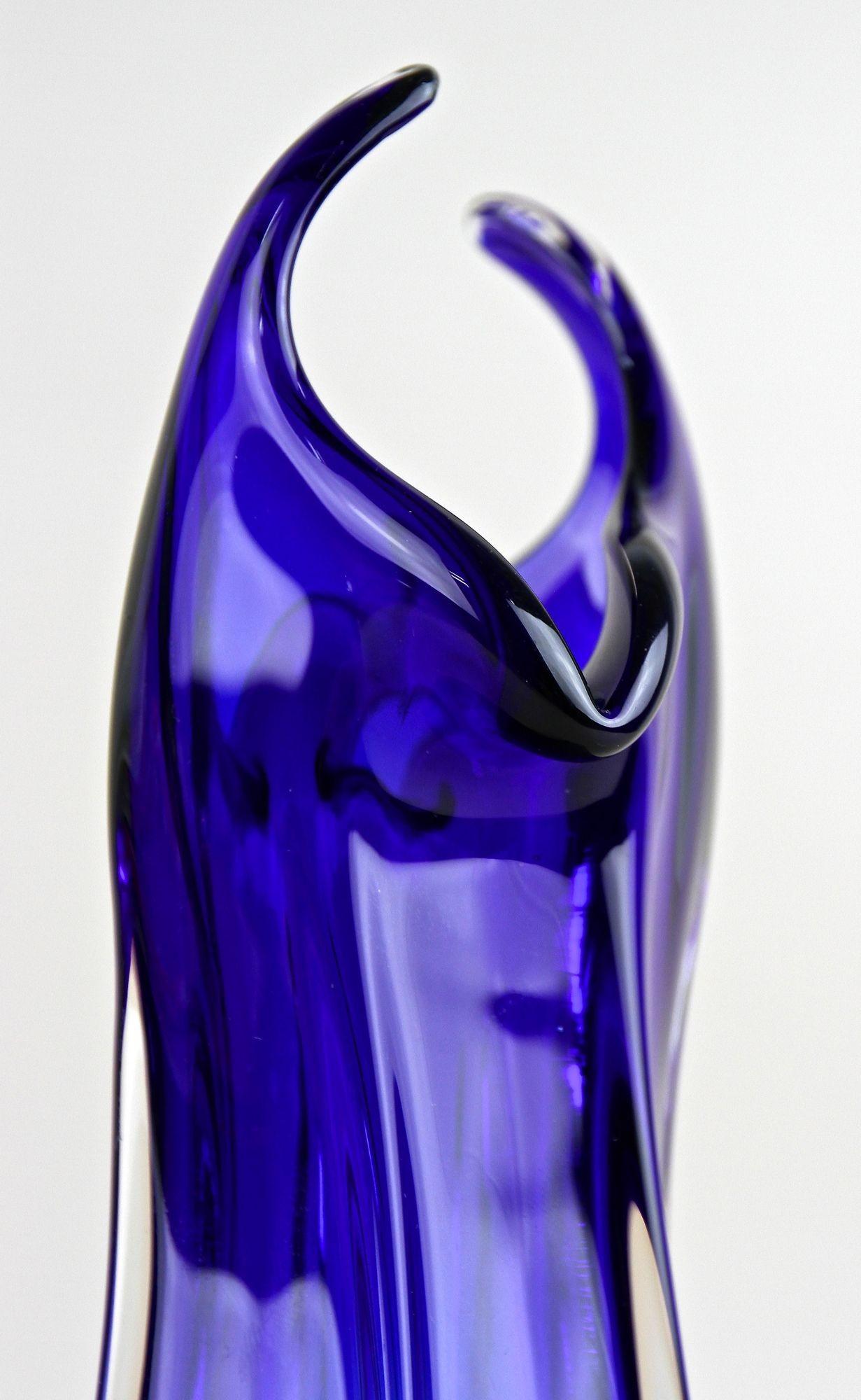 Contemporary Dark Blue Murano Glass Vase, Italy circa 1970 For Sale 6