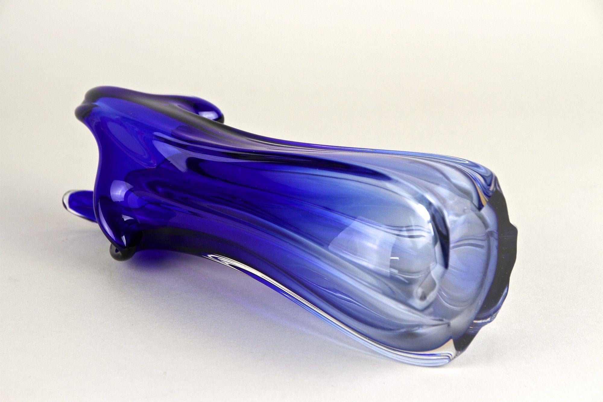 Contemporary Dark Blue Murano Glass Vase, Italy circa 1970 For Sale 7