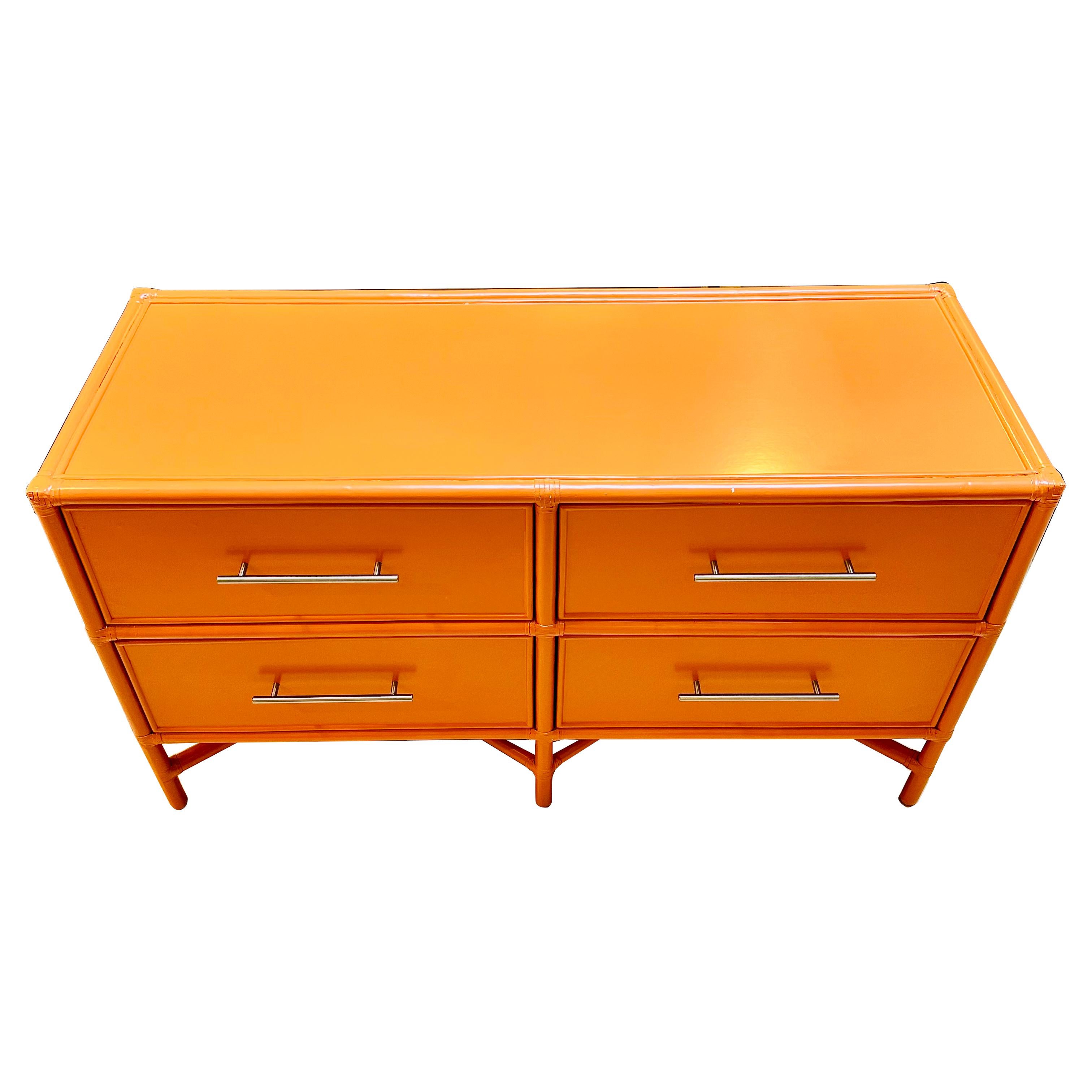 Contemporary David Francis Furniture Venice Four-Drawer Dresser In Good Condition For Sale In Sacramento, CA