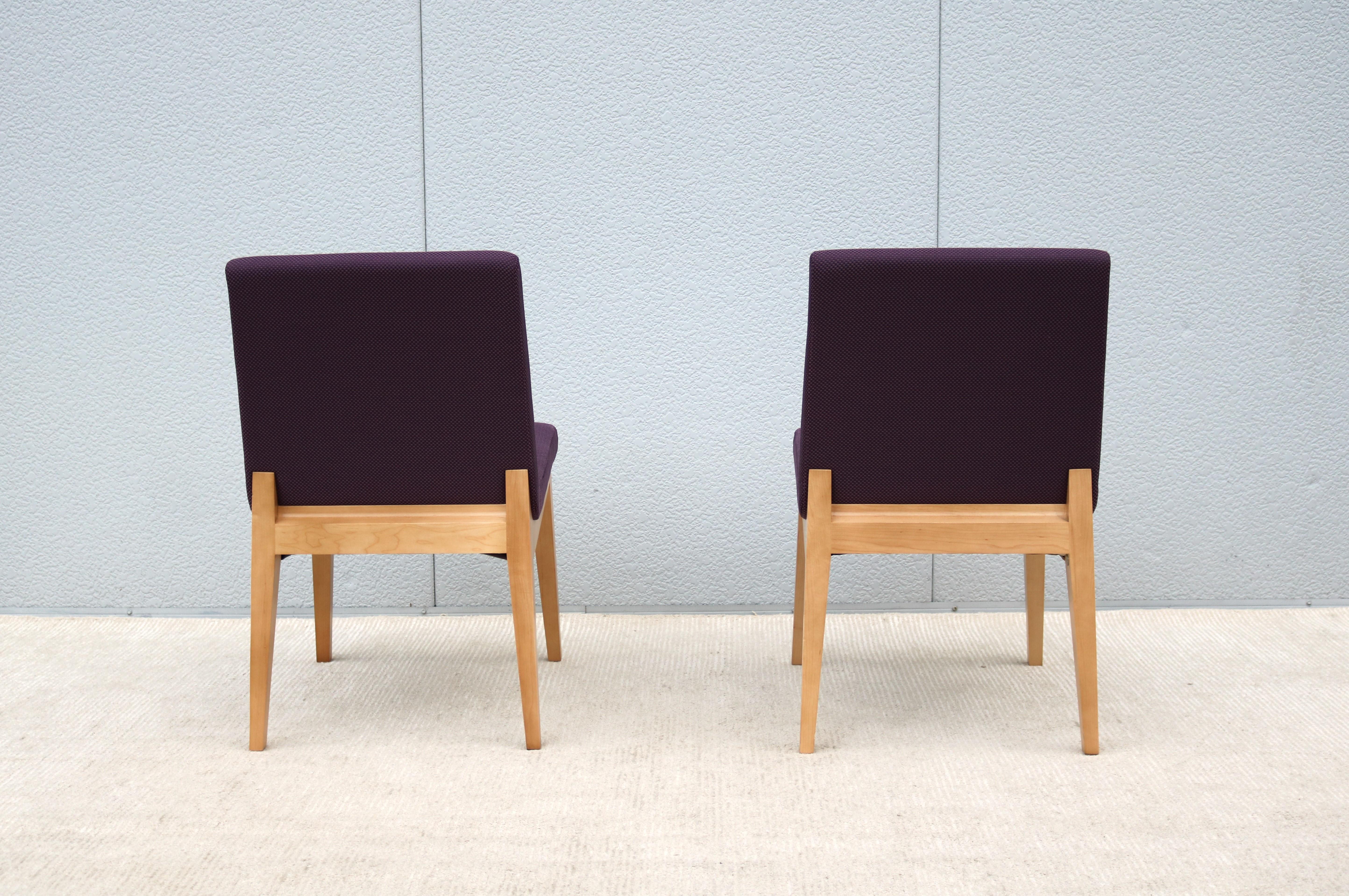 Contemporary David Mocarski für Gunlocke Tia Side Guest Chairs Brandneu, ein Paar im Angebot 4