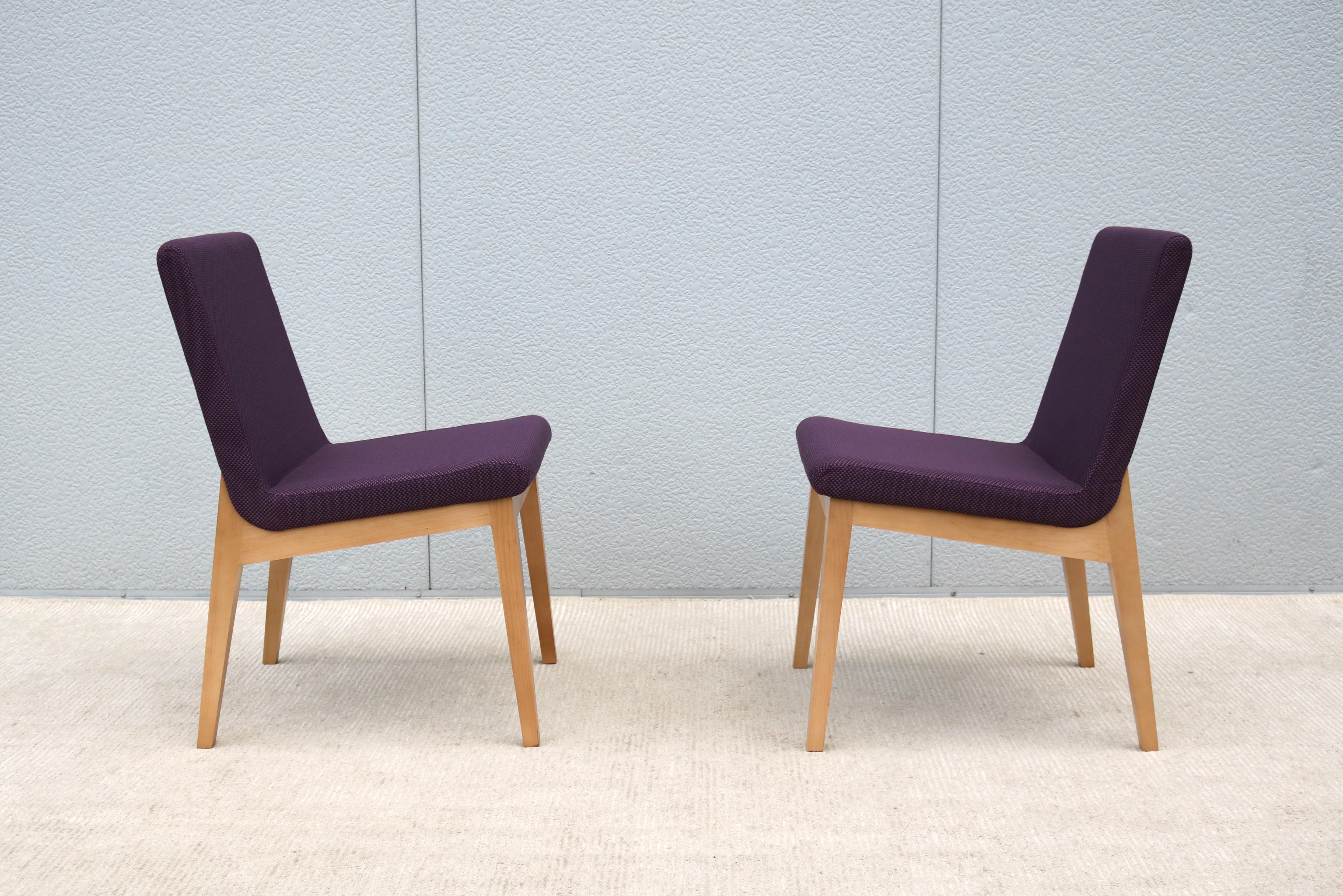 Contemporary David Mocarski für Gunlocke Tia Side Guest Chairs Brandneu, ein Paar im Angebot 6