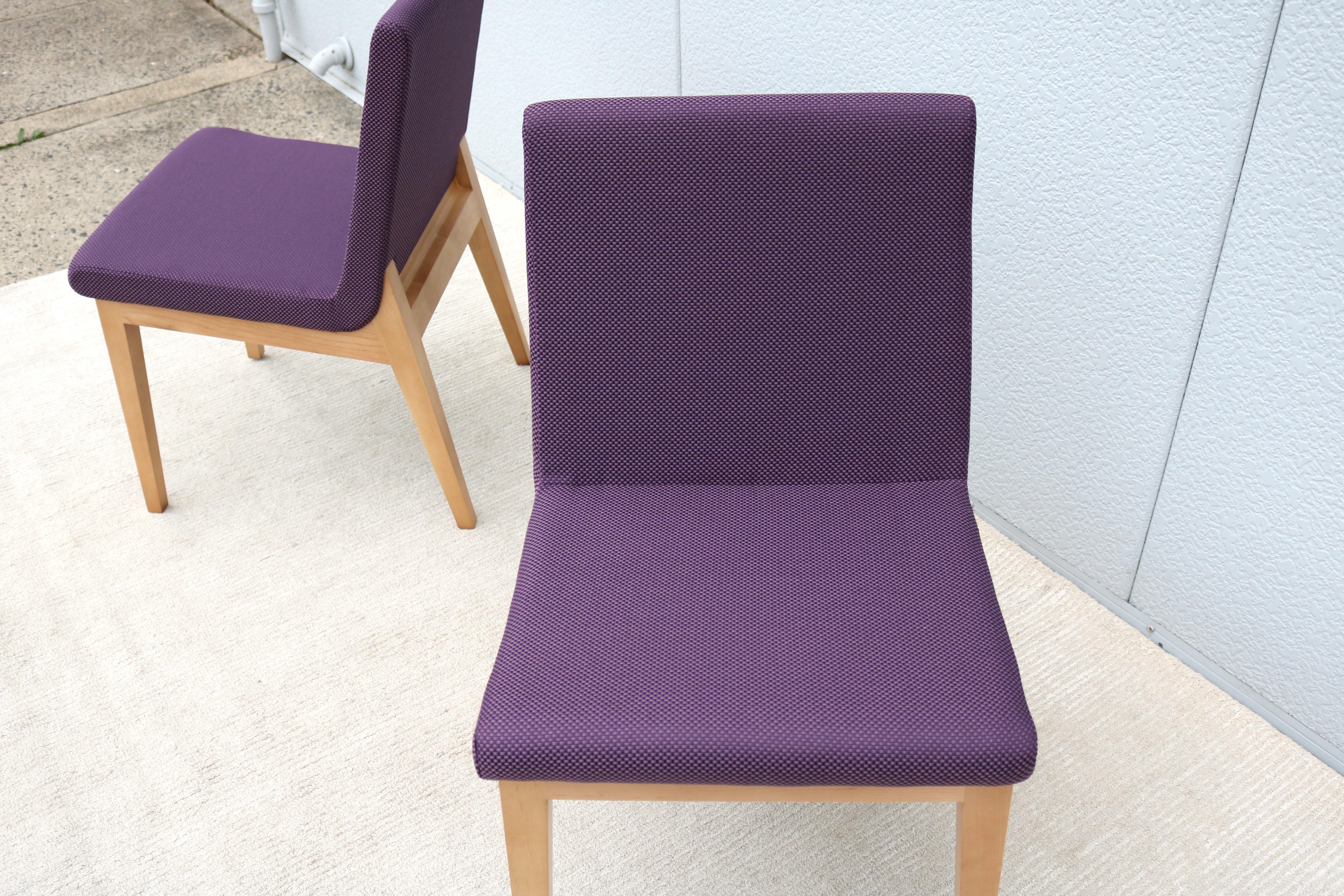 Contemporary David Mocarski für Gunlocke Tia Side Guest Chairs Brandneu, ein Paar im Angebot 7