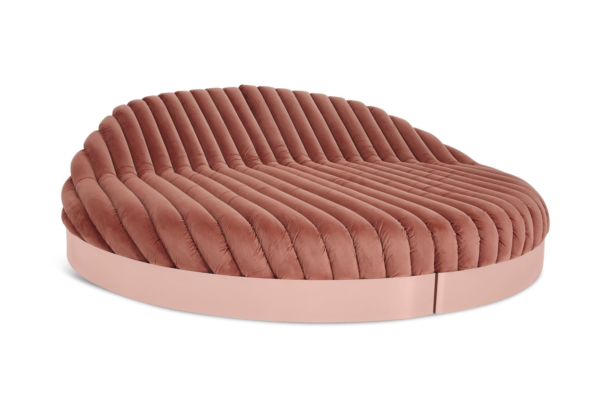 Daybed Sofa by Belgian designer Jonas van Put. 

“Conversation pit”

Edition of 8 available colors velvet brown, ocher and yellow

Jonas Van Put is a Belgian interior architect and furniture designer.


