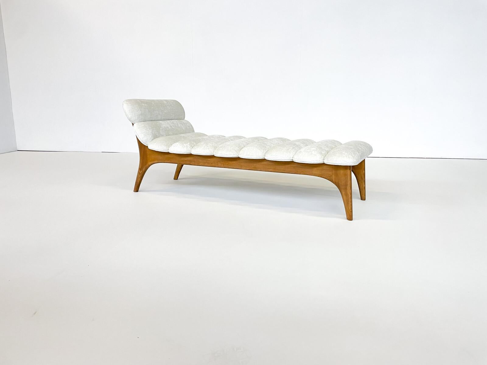 Contemporary Daybed, Wood and Fabric, Italy For Sale 4