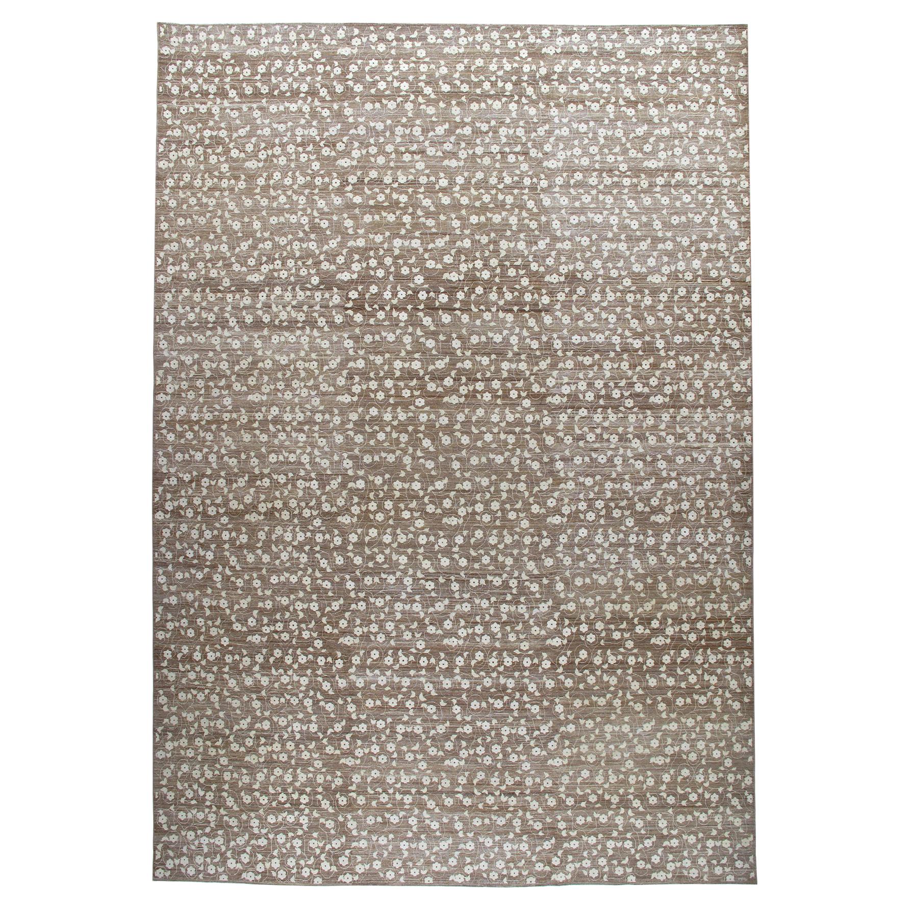 Contemporary Decorative Handknotted Rug with a Floral Design