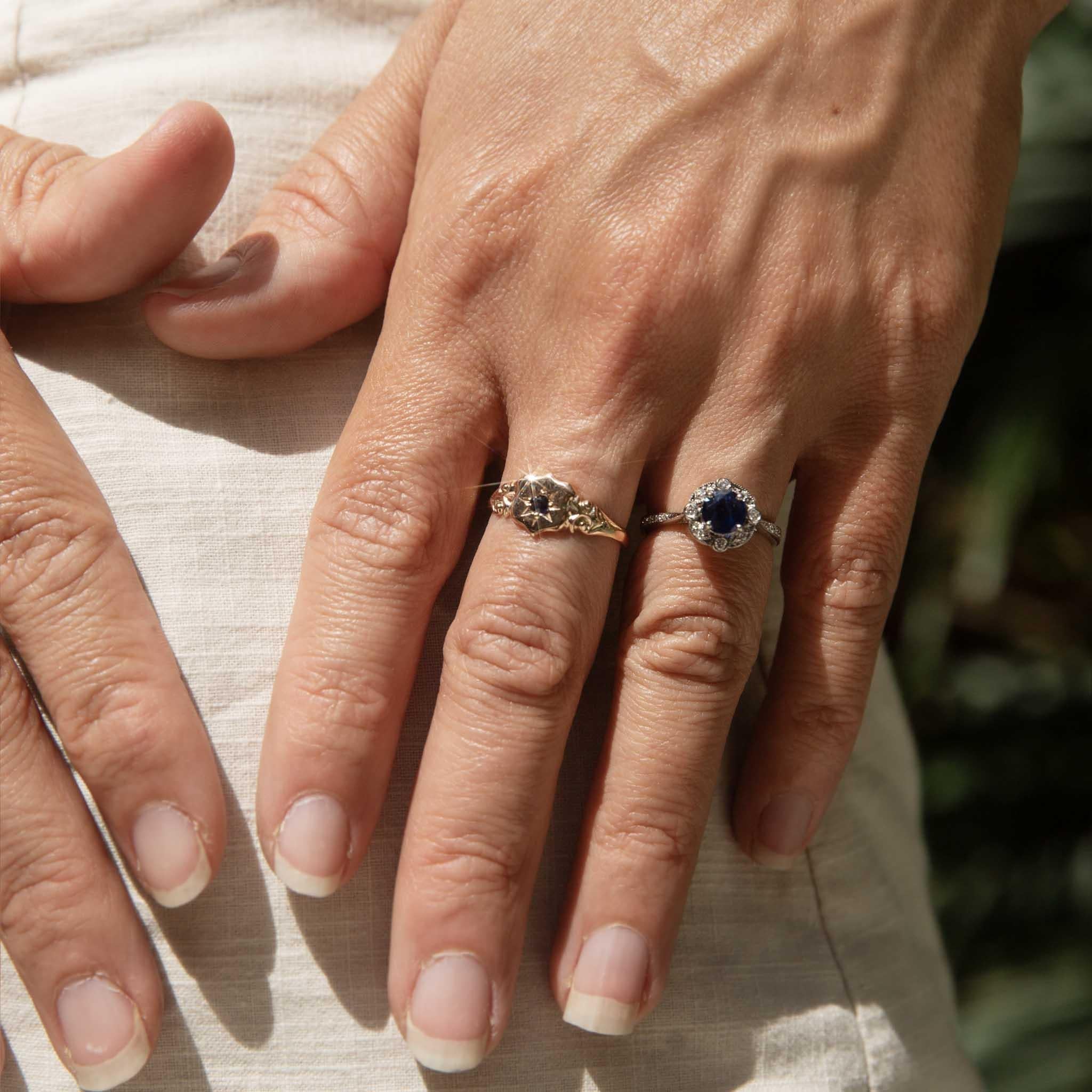 Contemporary Deep Blue Sapphire & Diamond Ring 14 Carat White Gold For Sale 1