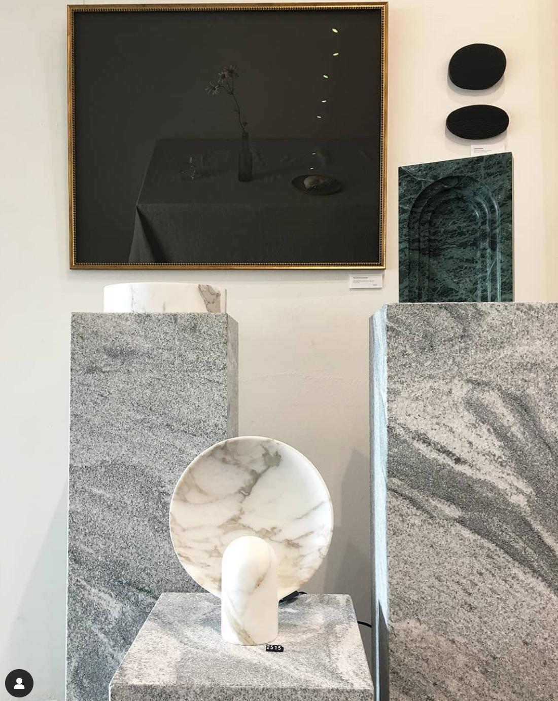 Plato contemporáneo de bloques de piedra de mármol verde oscuro de Henry Wilson Mármol en venta